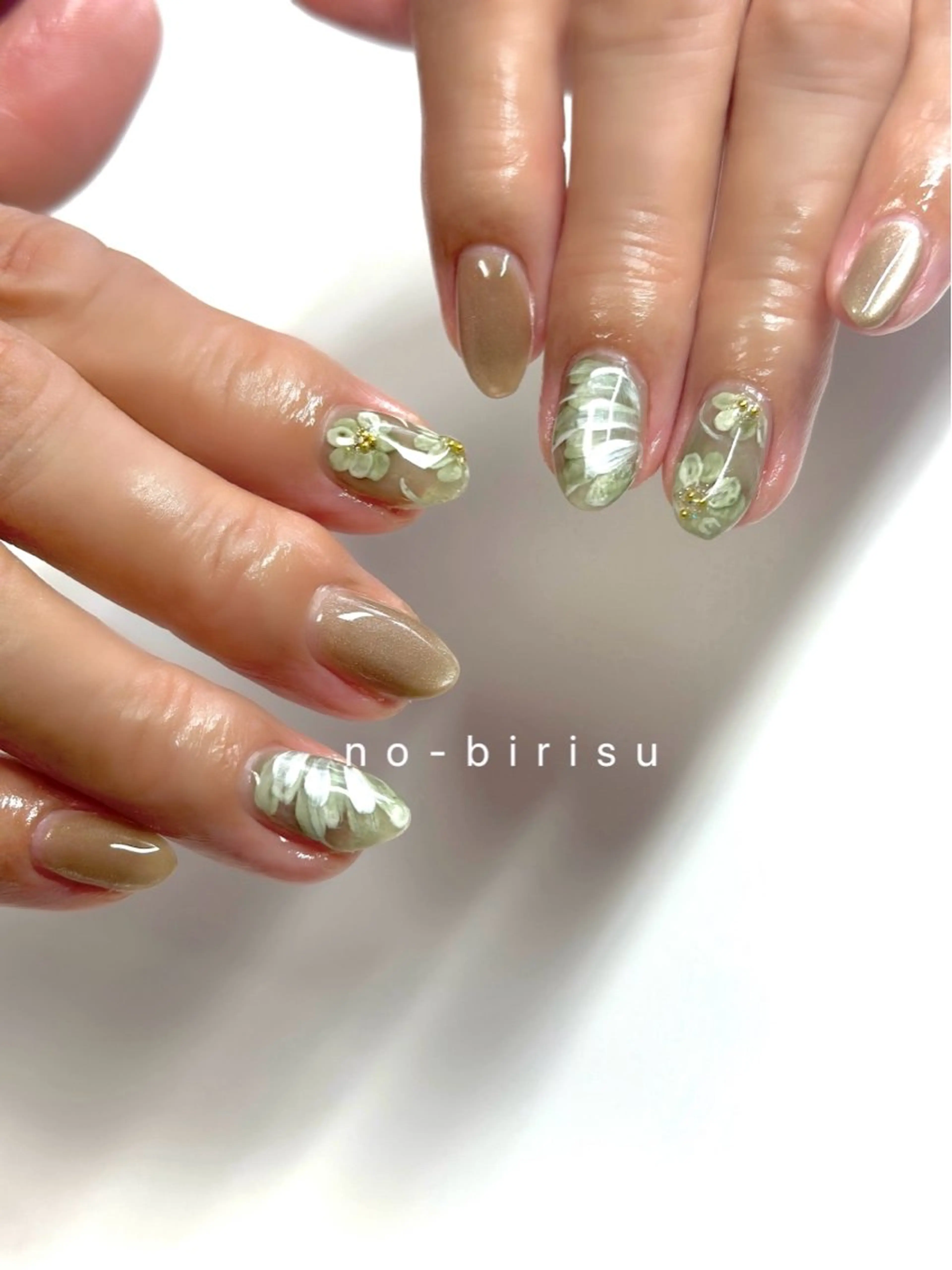 ネイル フラワーネイル 夏ネイル ハンドネイル no-birisu nailのネイルデザイン