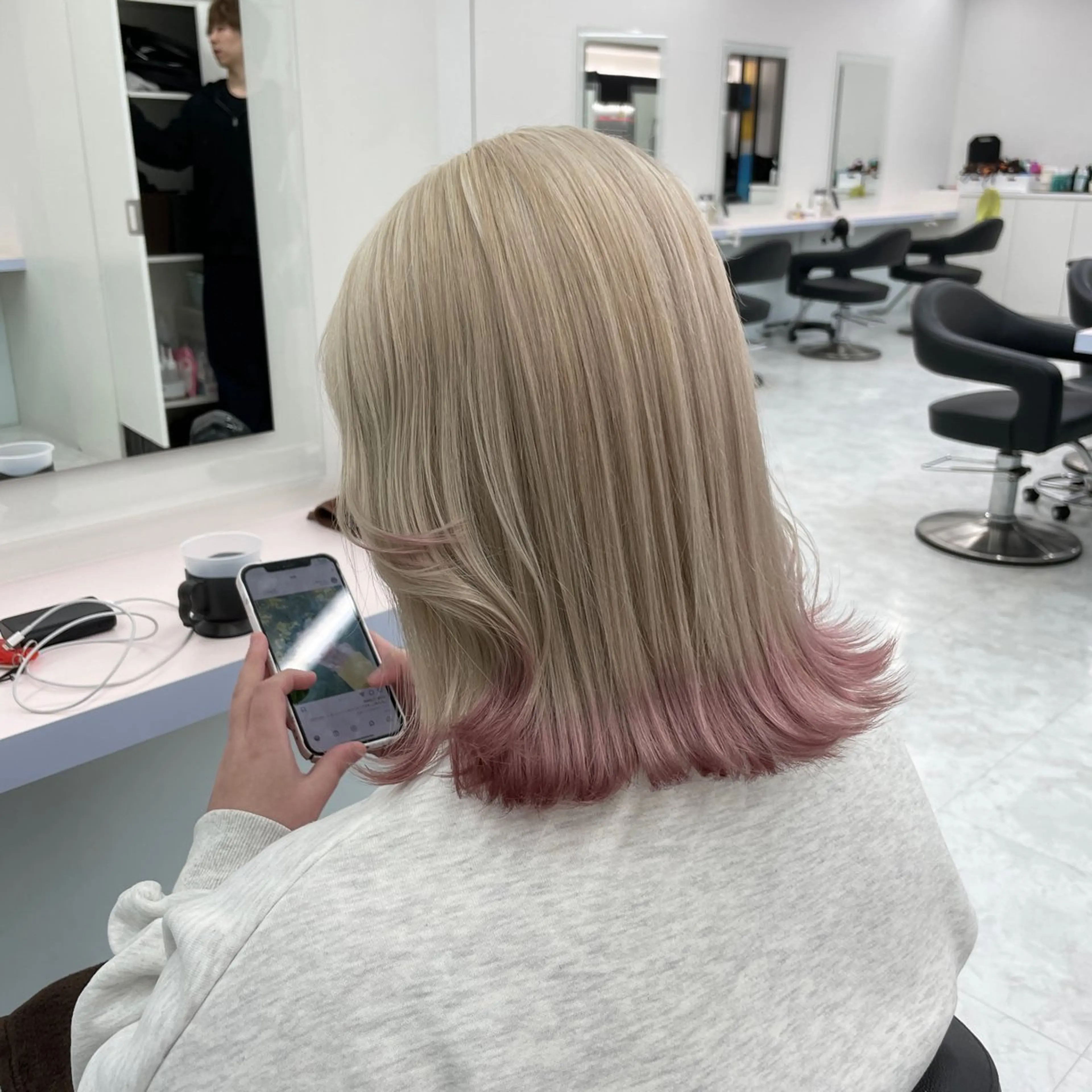 ミディアム ヘアカラー トリートメント SALOWIN札幌大通店所属・‎🤍札幌ハイトーン 🤍シンゴのヘアスタイル