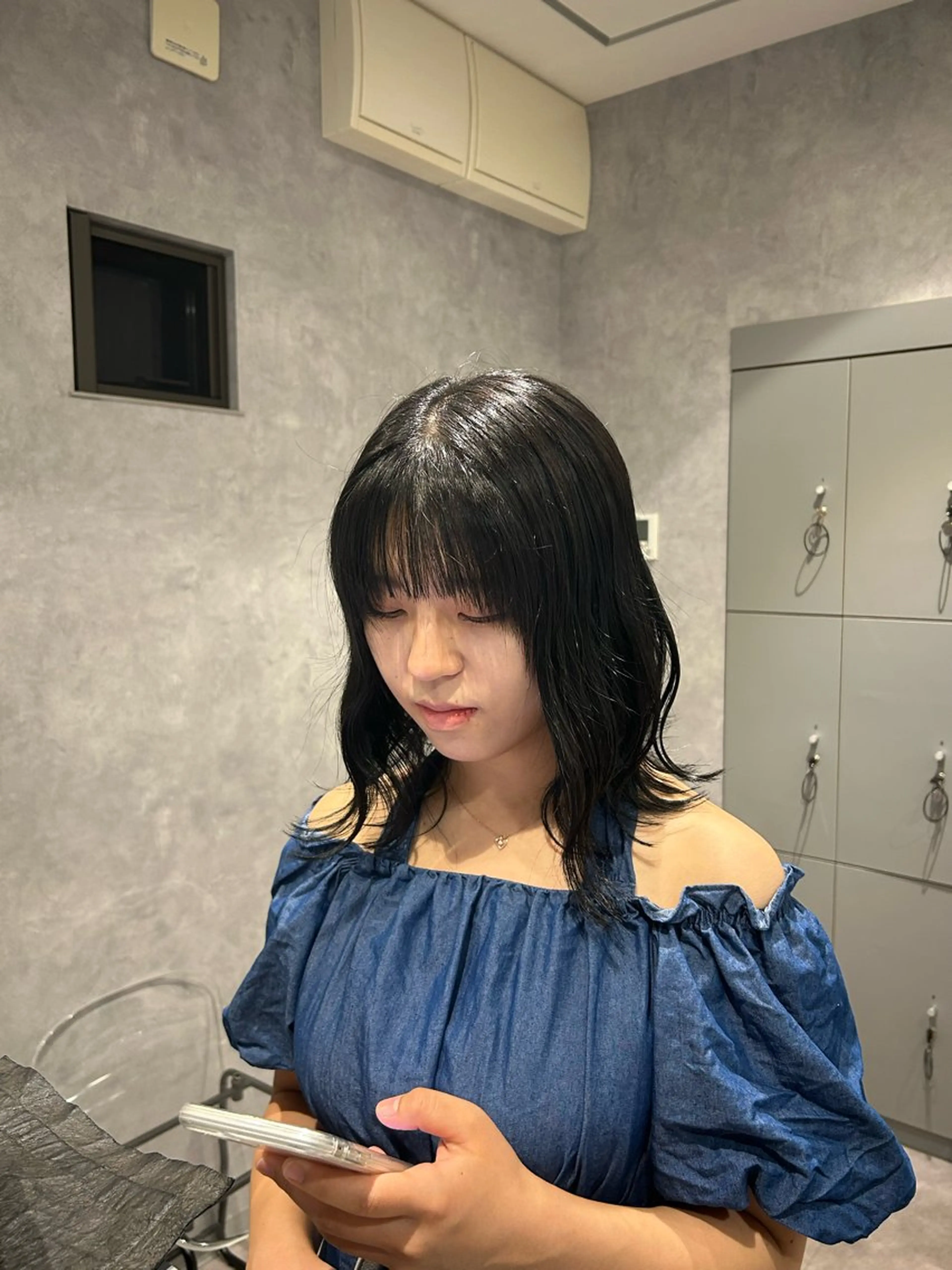 カラー 黒髪 ブルーカラー ブルーブラック ⭐️HEDI YUKI⭐️のヘアスタイル