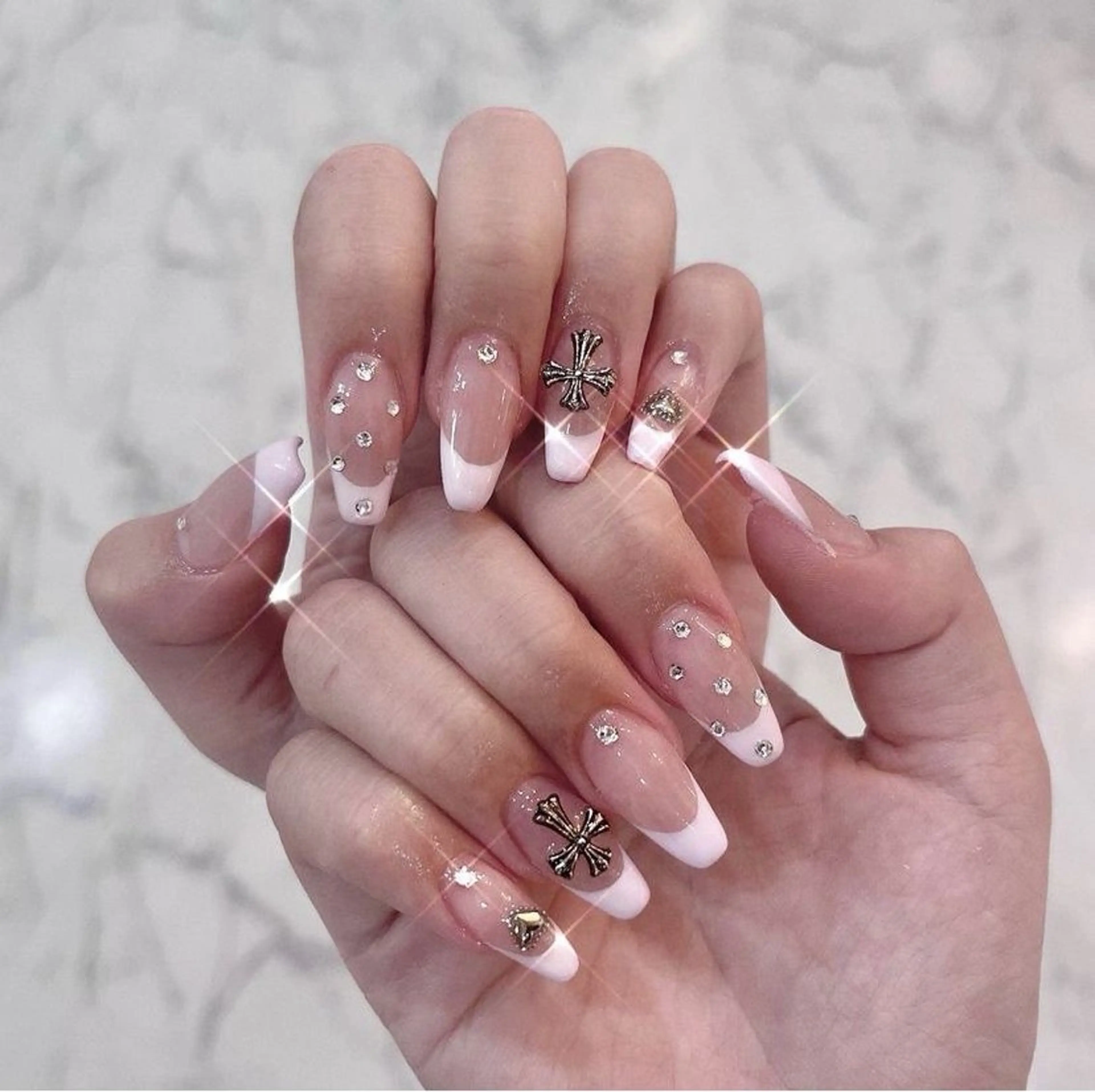 ネイル 長さ出し フレンチネイル グラデーション 卒業式 マグネットネイル ハンドネイル MIHANA NAILのネイルデザイン