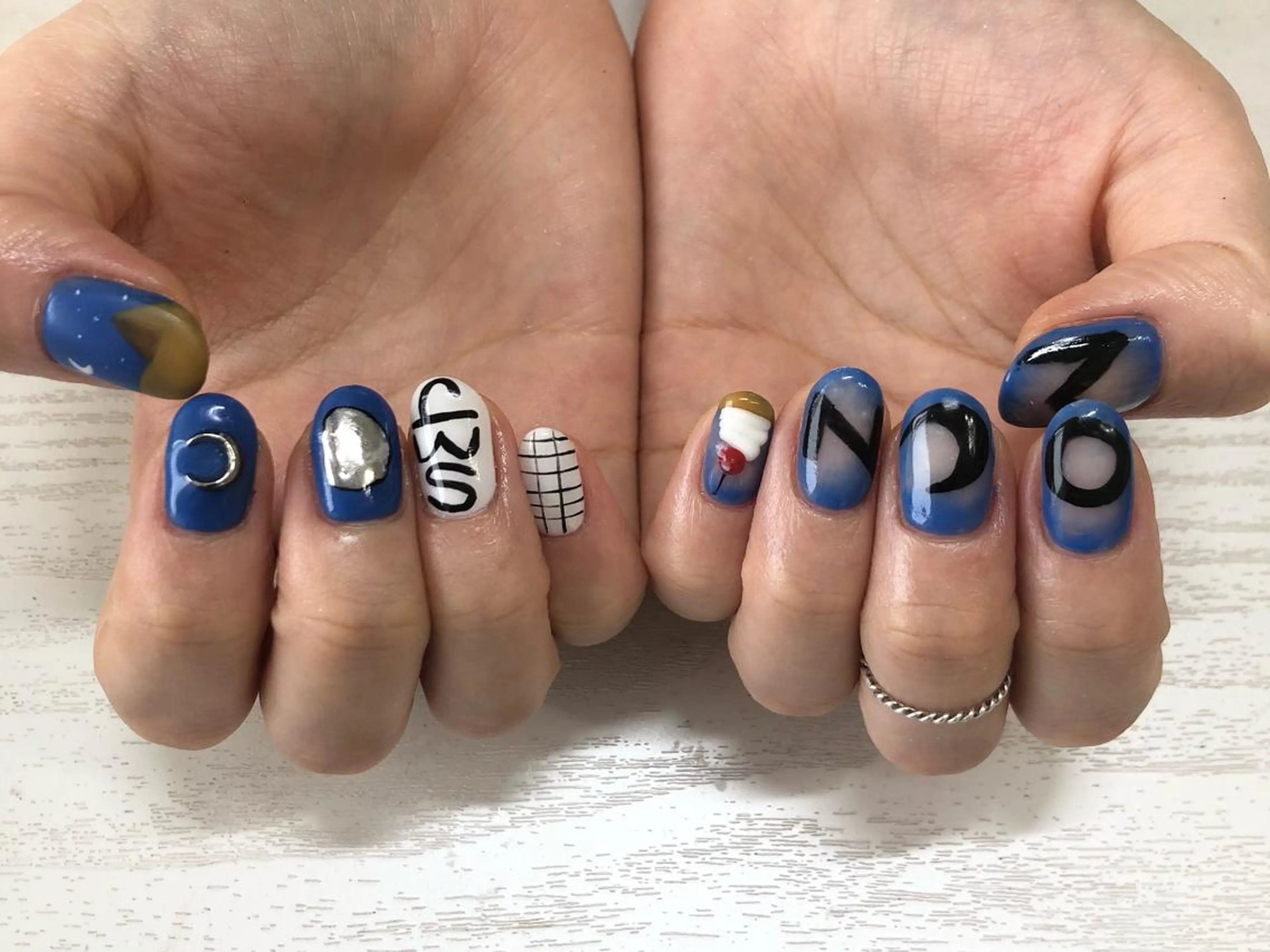 ネイル ハンドネイル ViViA momokaのネイルデザイン