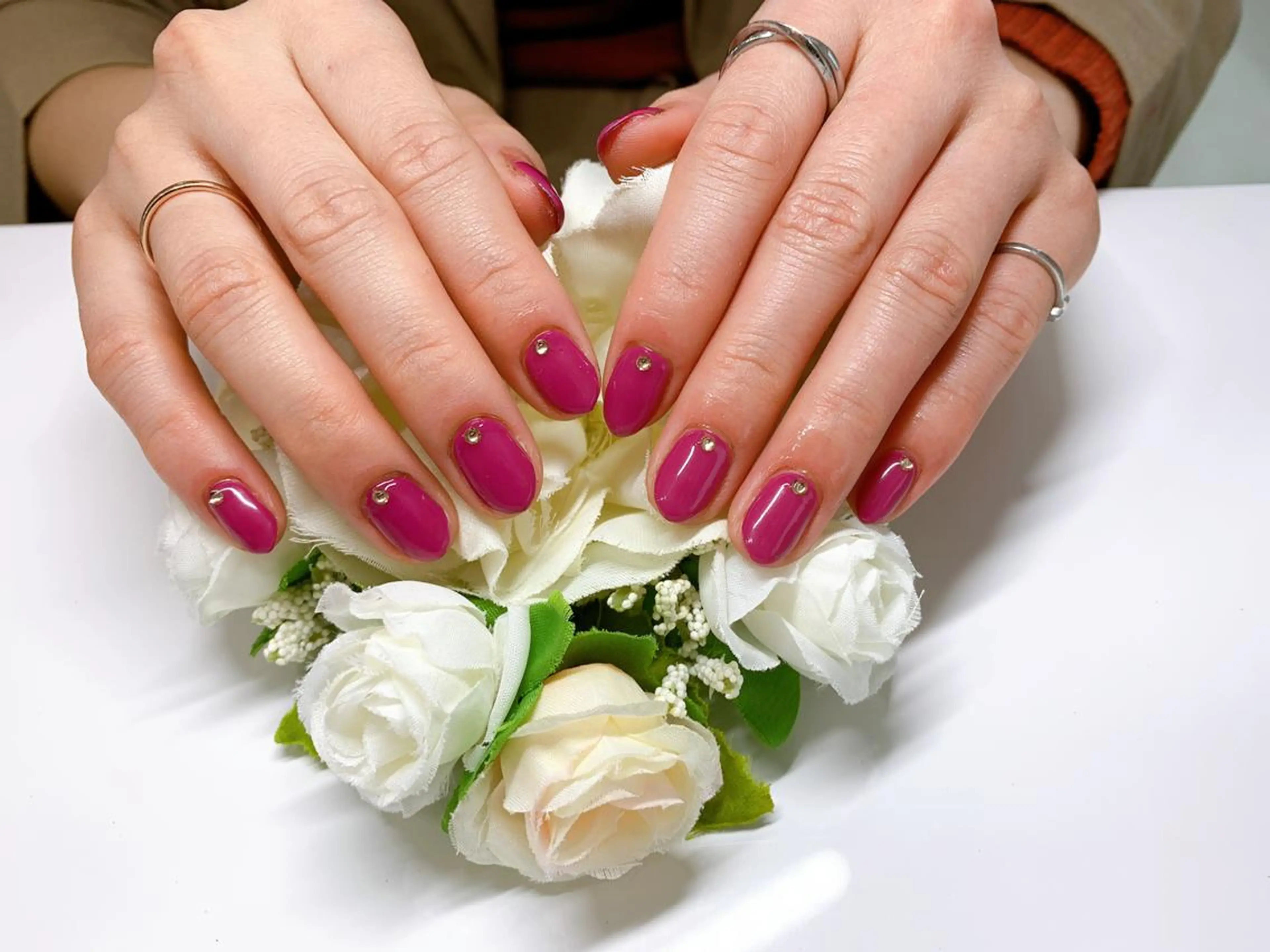 ネイル Silky_nail Sの眉毛・アイブロウイメージ