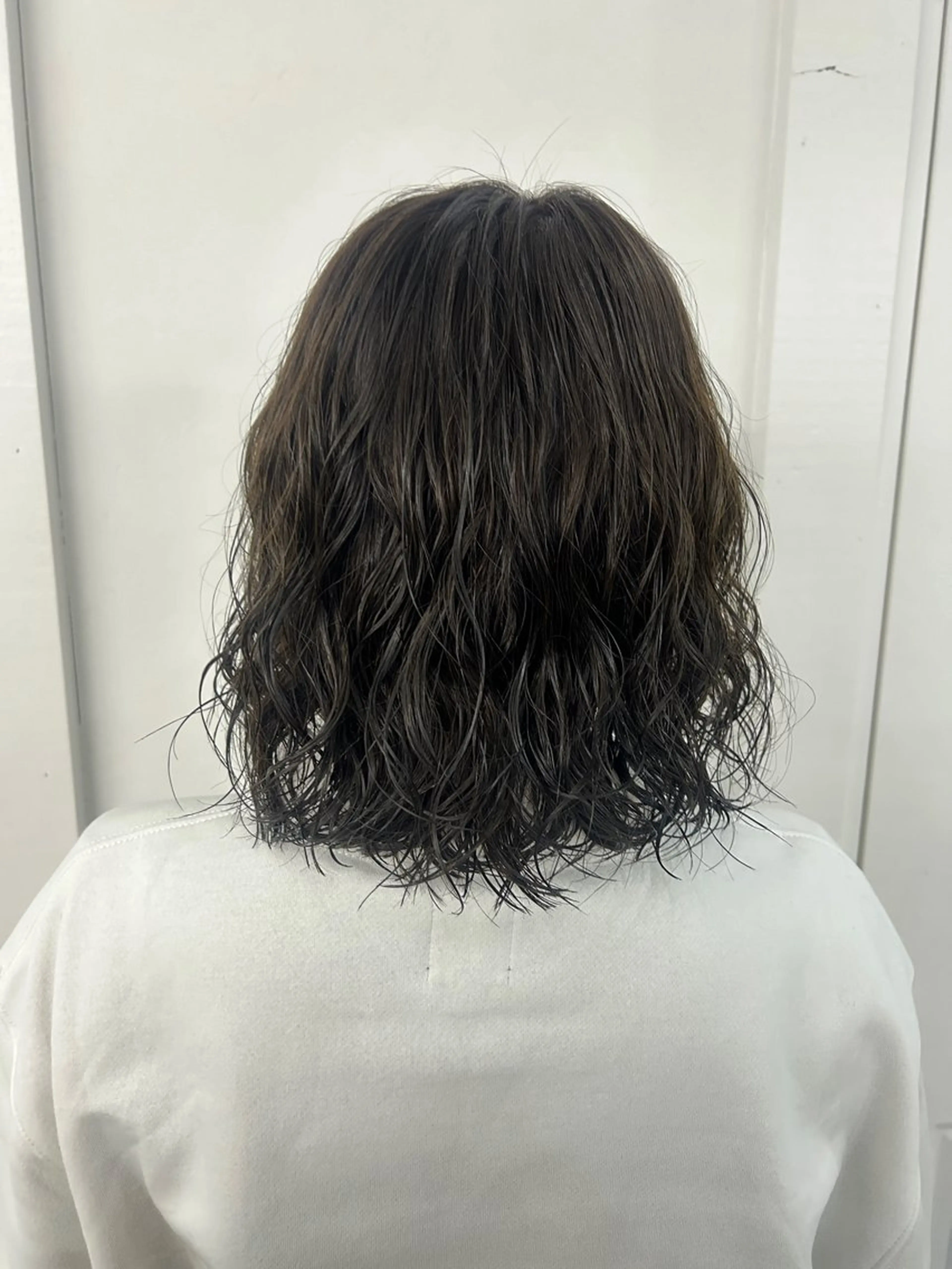 ミディアム カラー パーマ ナチュラル大人っぽい スタイル MAORIのヘアスタイル