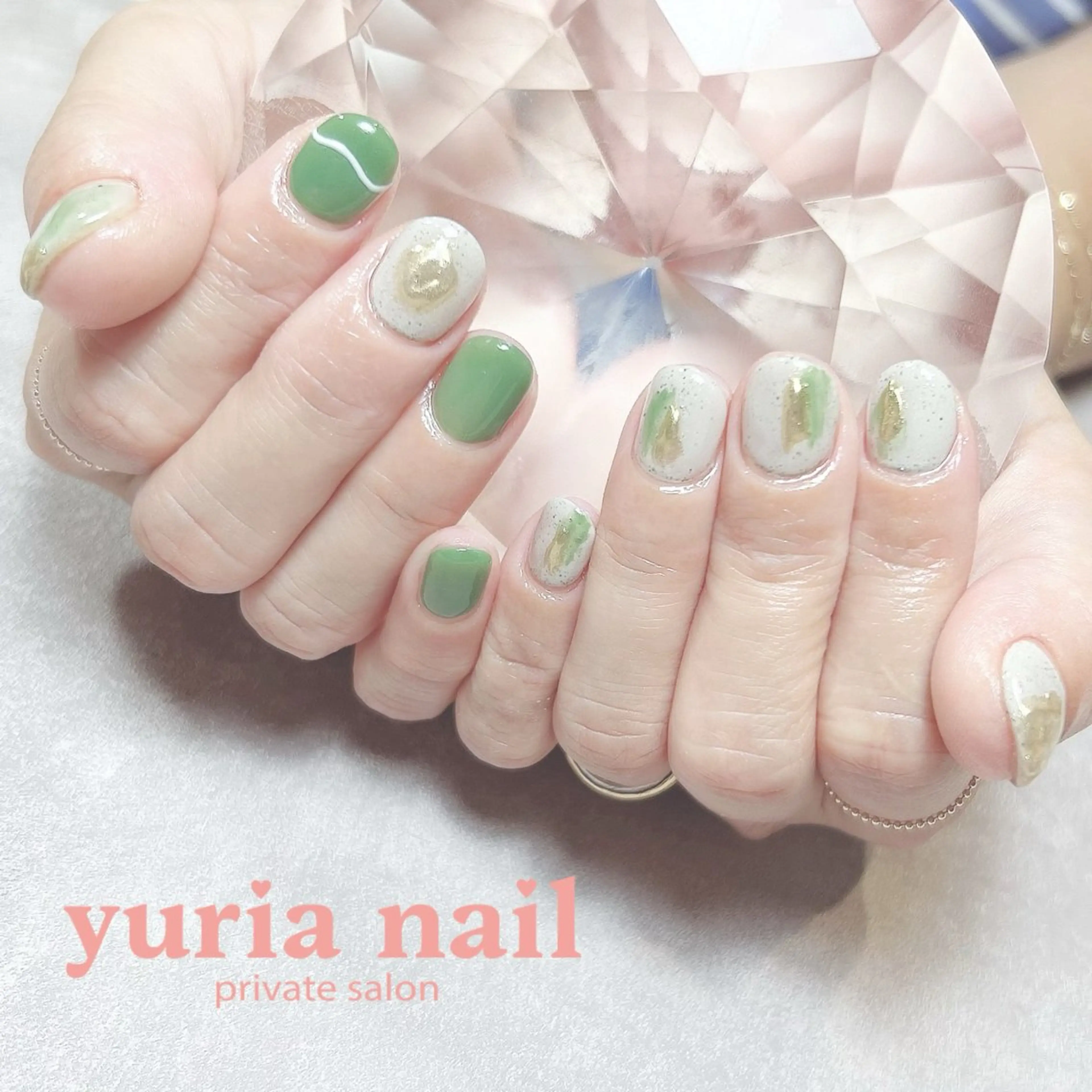 ネイル ジェルネイル グリーン 持ち込み ニュアンスネイル ハンドネイル 小林 ゆりあのネイルデザイン