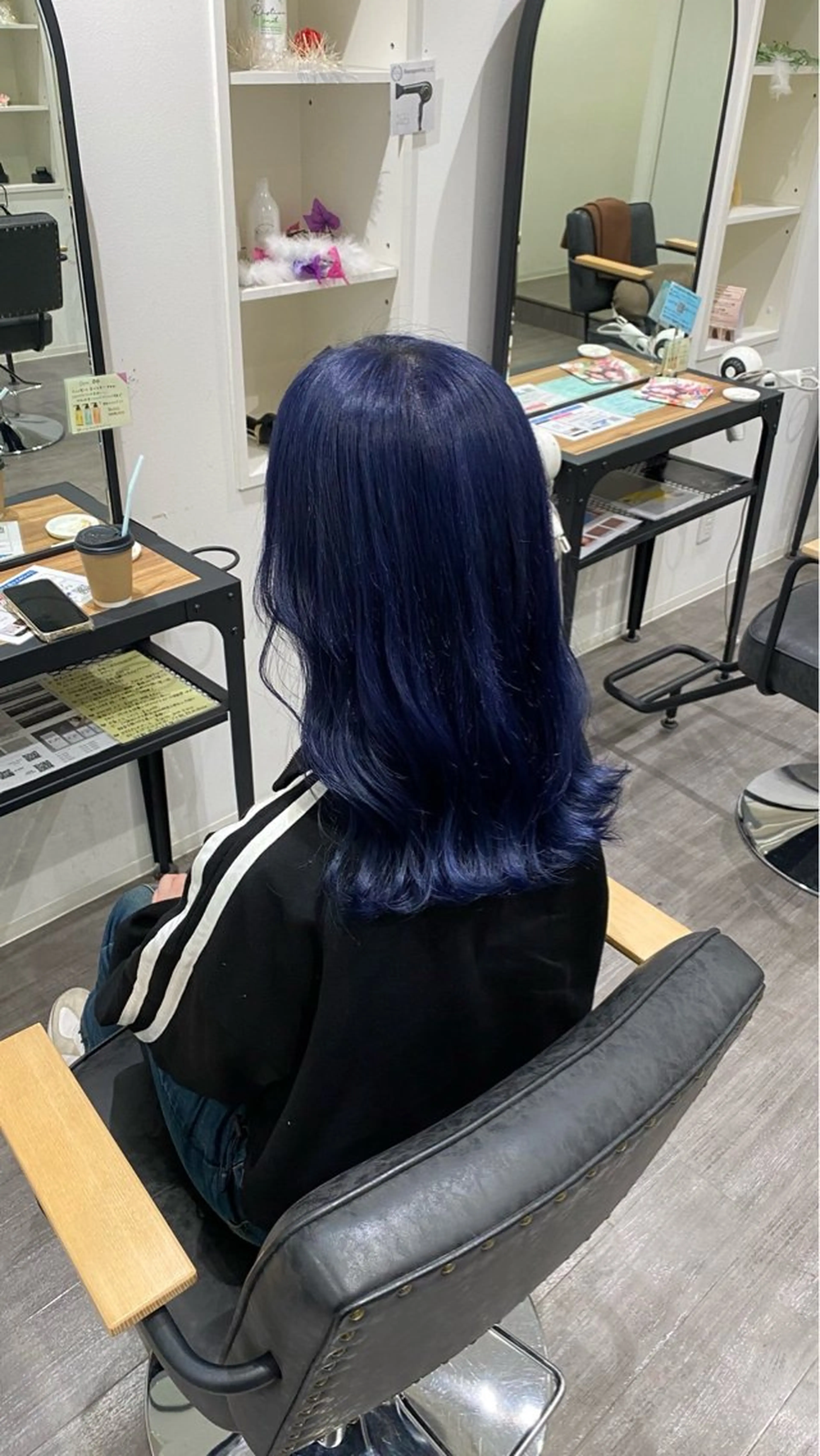 ロング カラー ネイビーカラー cocotte🫧 絹村 琴美のヘアスタイル