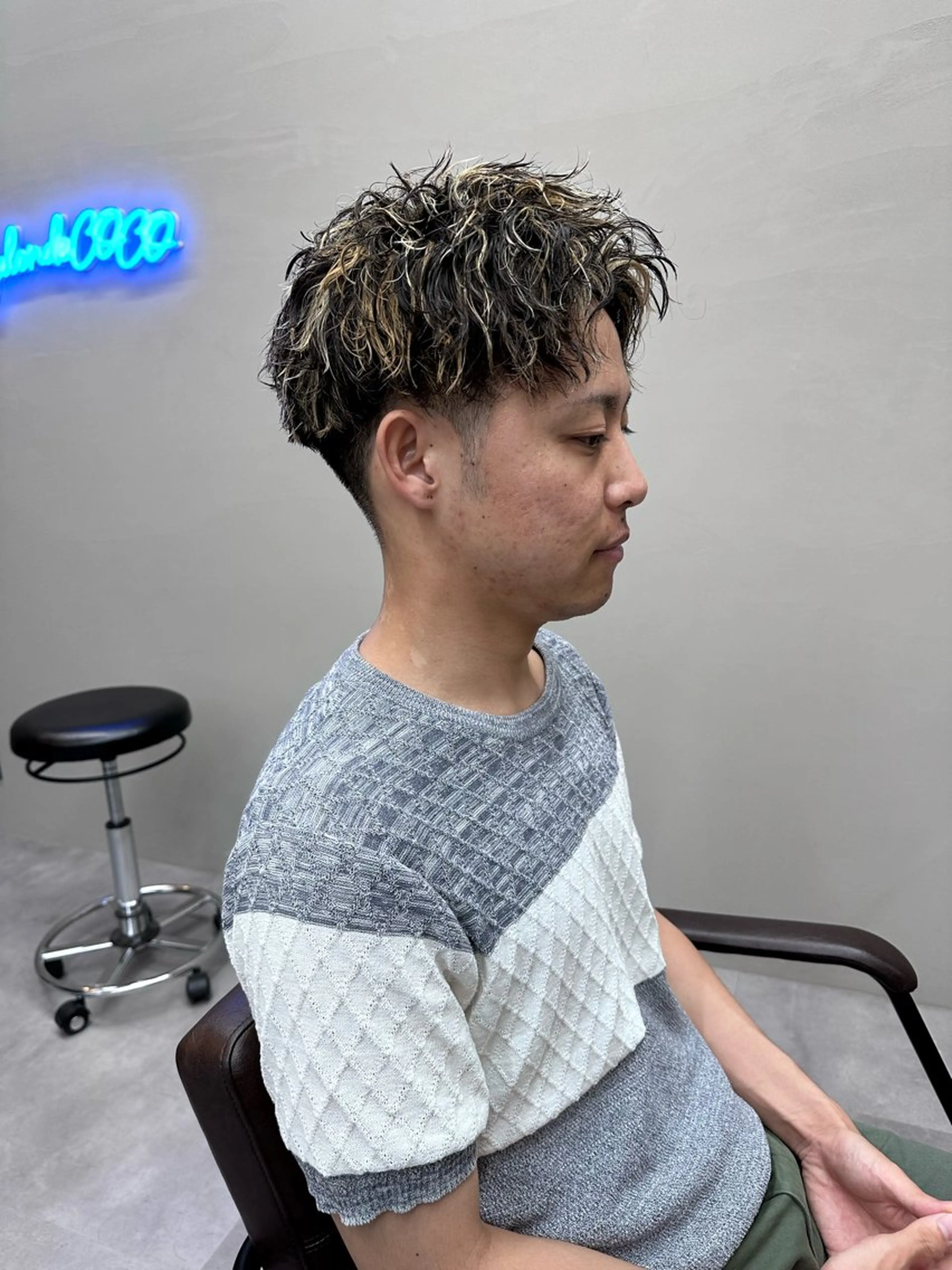 カラー パーマ メンズ メンズハイライト メンズパーマ ハイライトカラー Salonde  COCO所属・メンズパーマ/ RIOのヘアスタイル