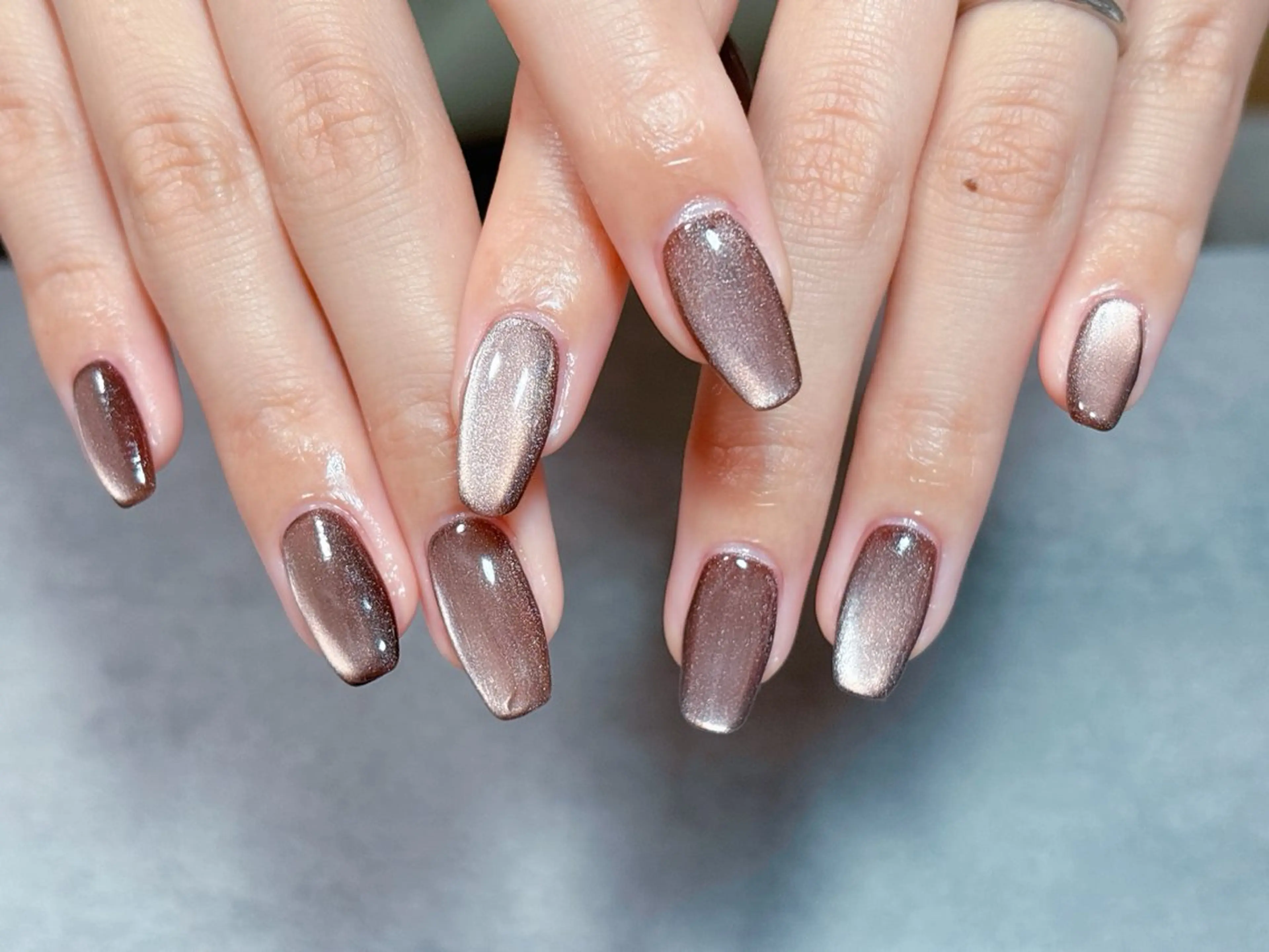 ネイル アートネイル オーロラネイル ブラウン チークネイル フラッシュネイル ハンドネイル ゆ か_Nails💫のネイルデザイン
