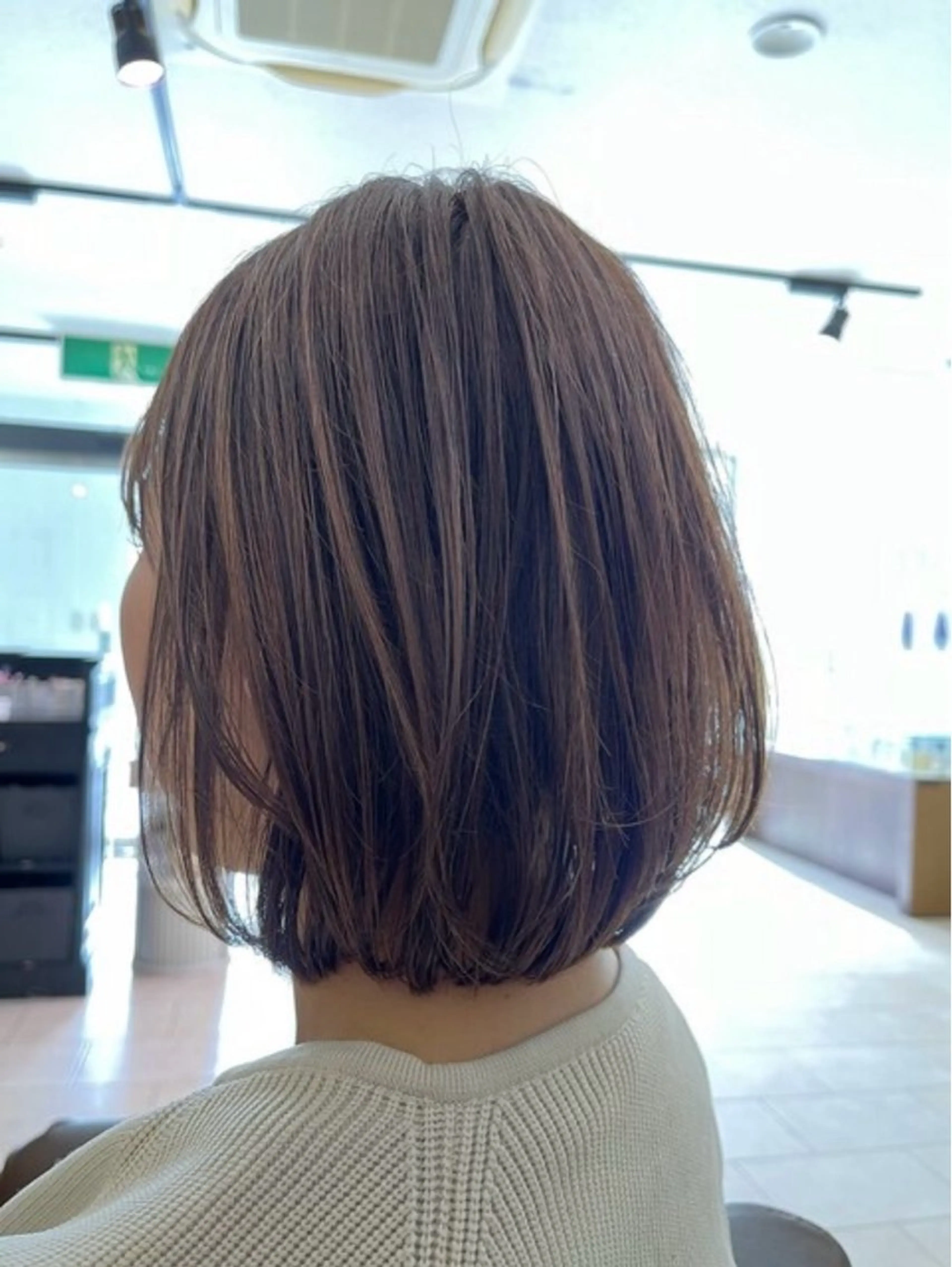ミディアム 泉川 みかのヘアスタイル