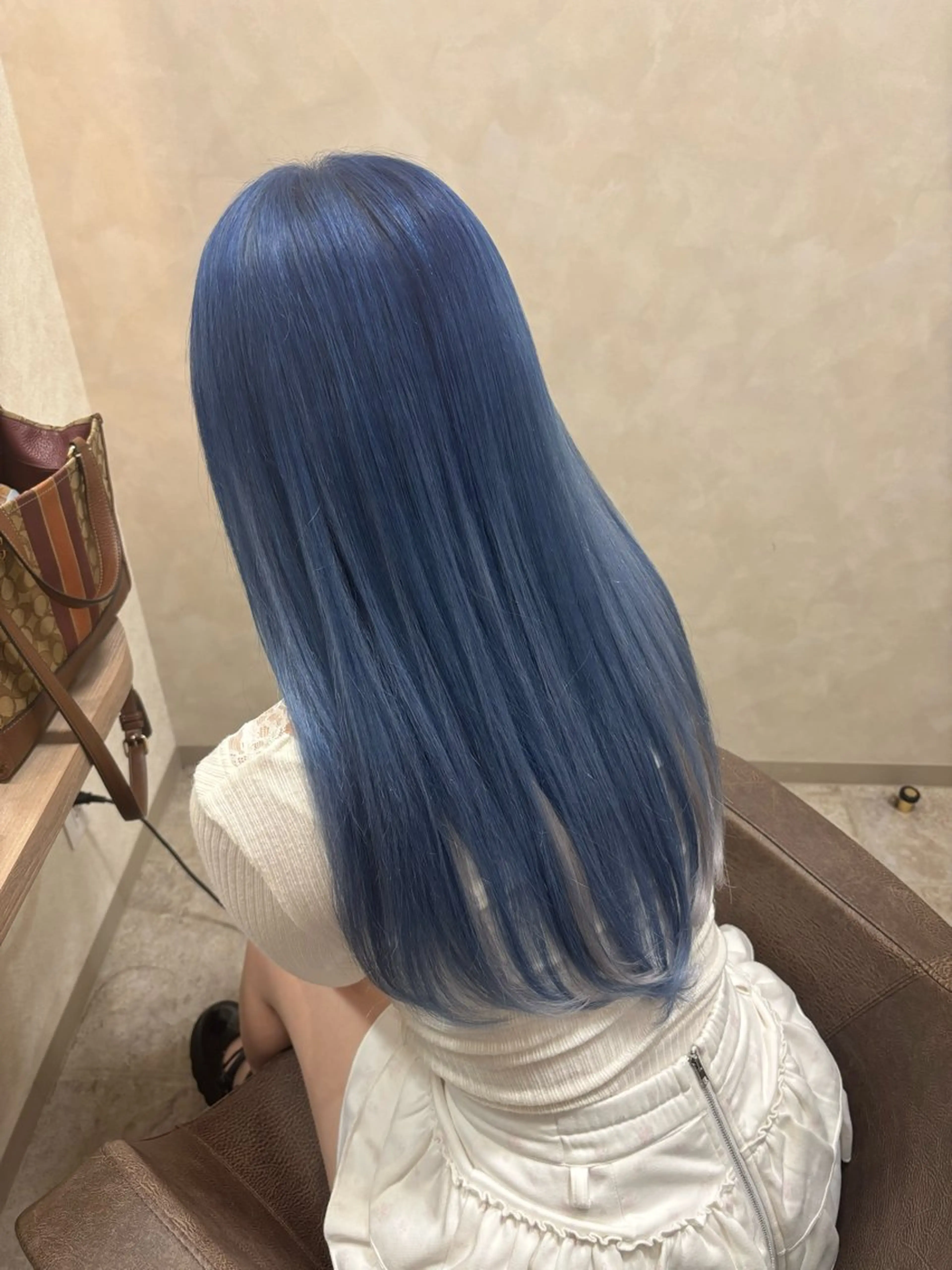 ロング カラー ブリーチ ブルーカラー ケアブリーチ ANKHCROSS池袋店 【アンククロス】所属・アンククロス ななみのヘアスタイル