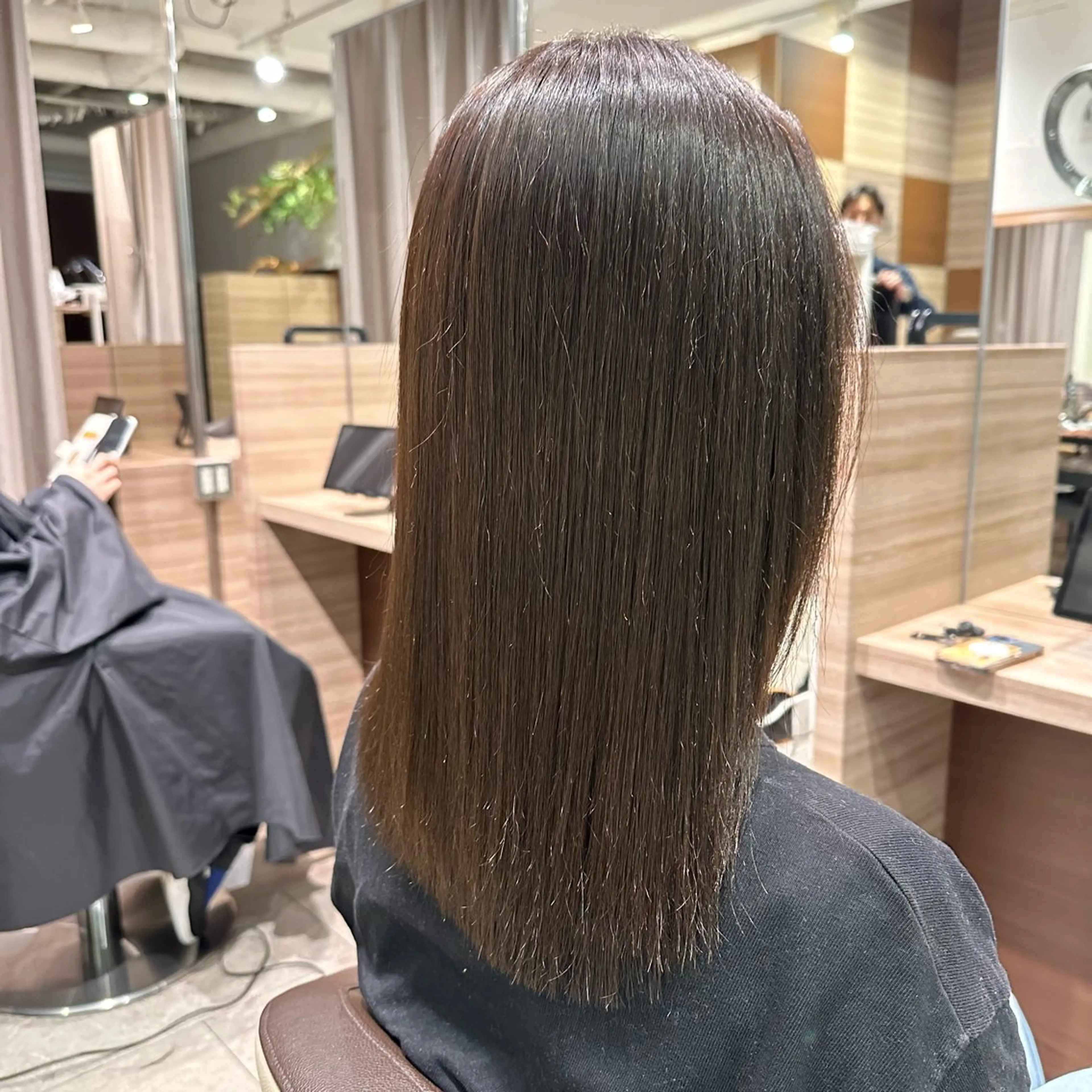 セミロング カラー Ash西船橋店 富谷 日菜乃のヘアスタイル