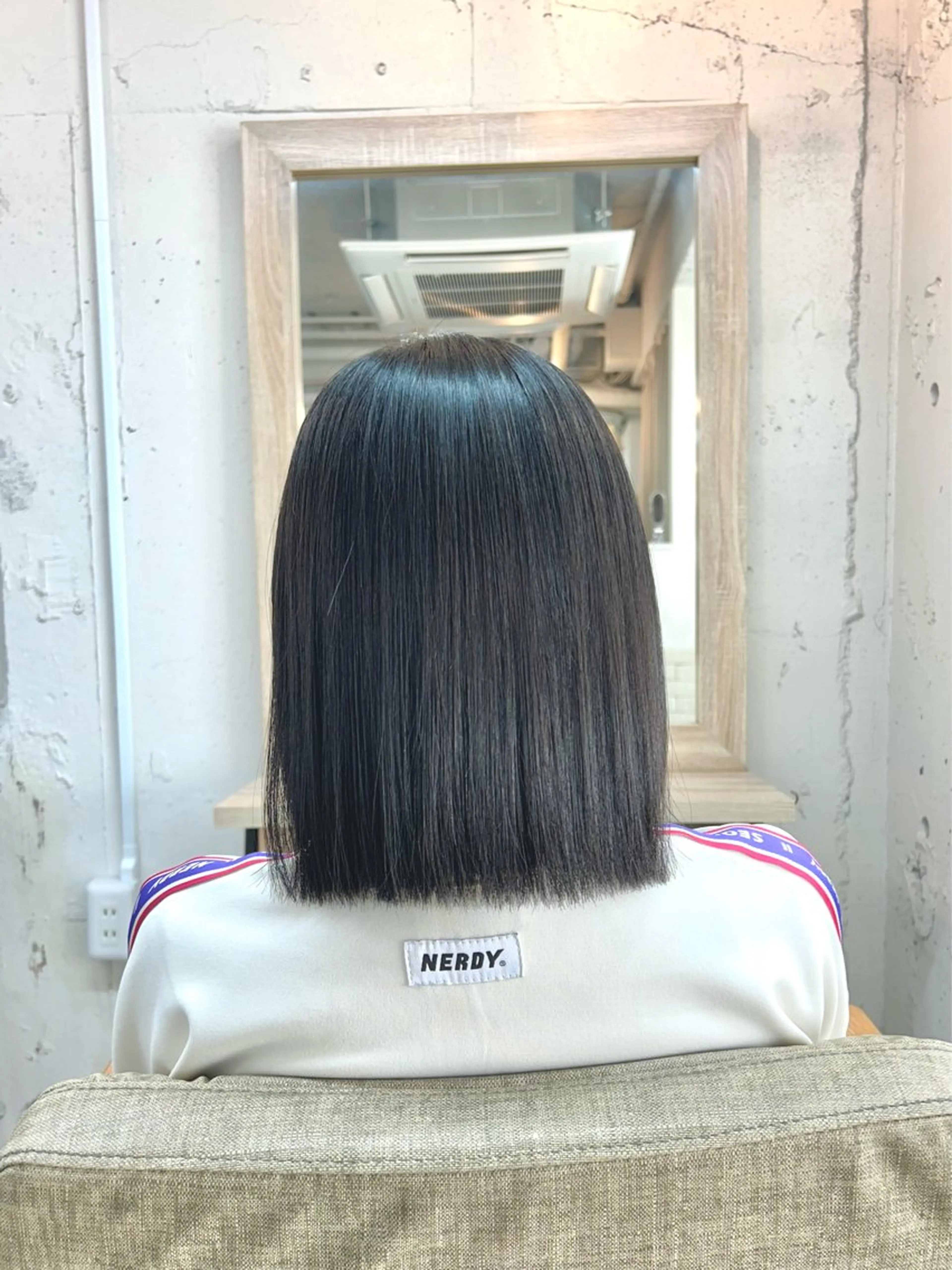 ミディアム 岩崎 美帆のヘアスタイル