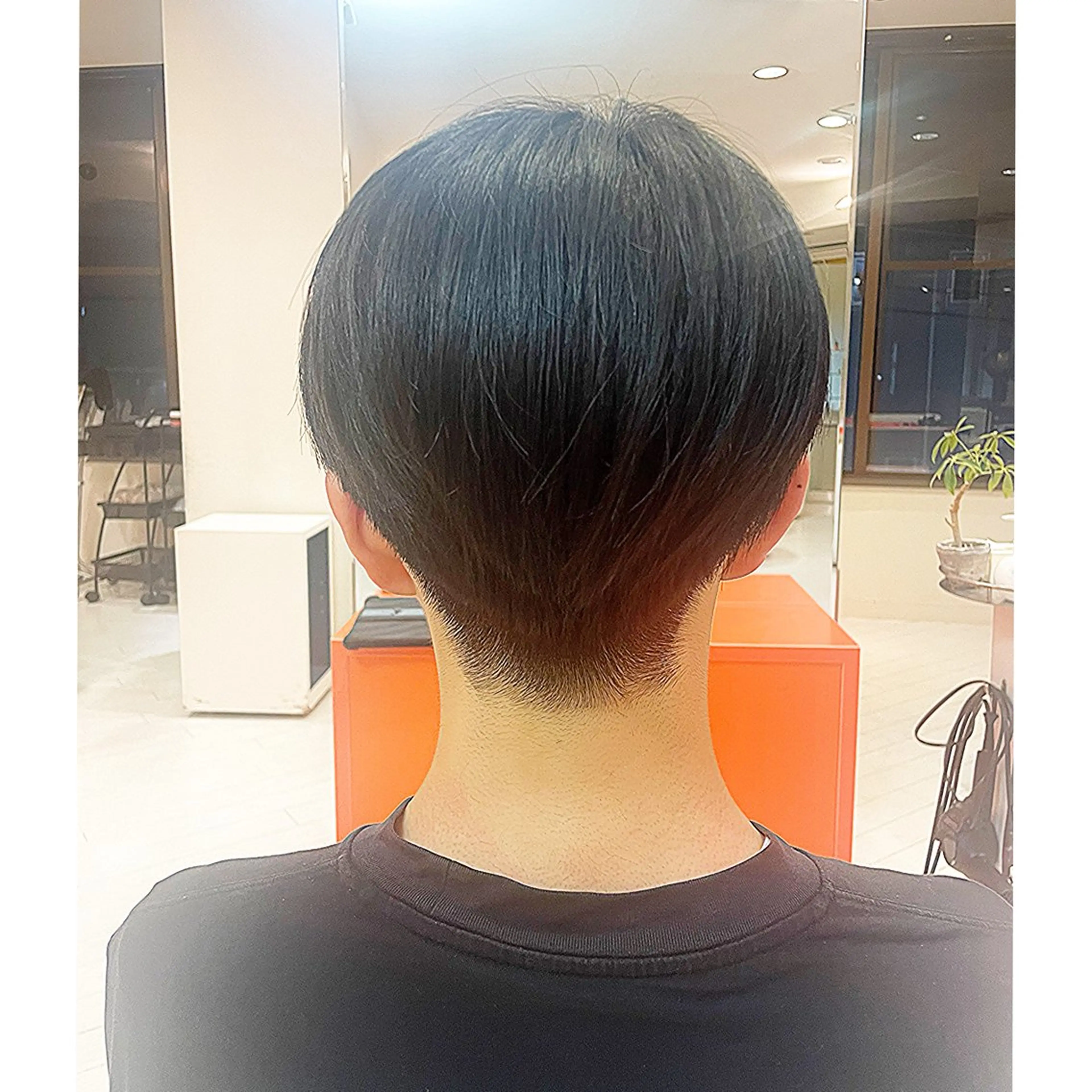 メンズ センターパート ツーブロック 刈り上げ 前さこ 結衣のヘアスタイル