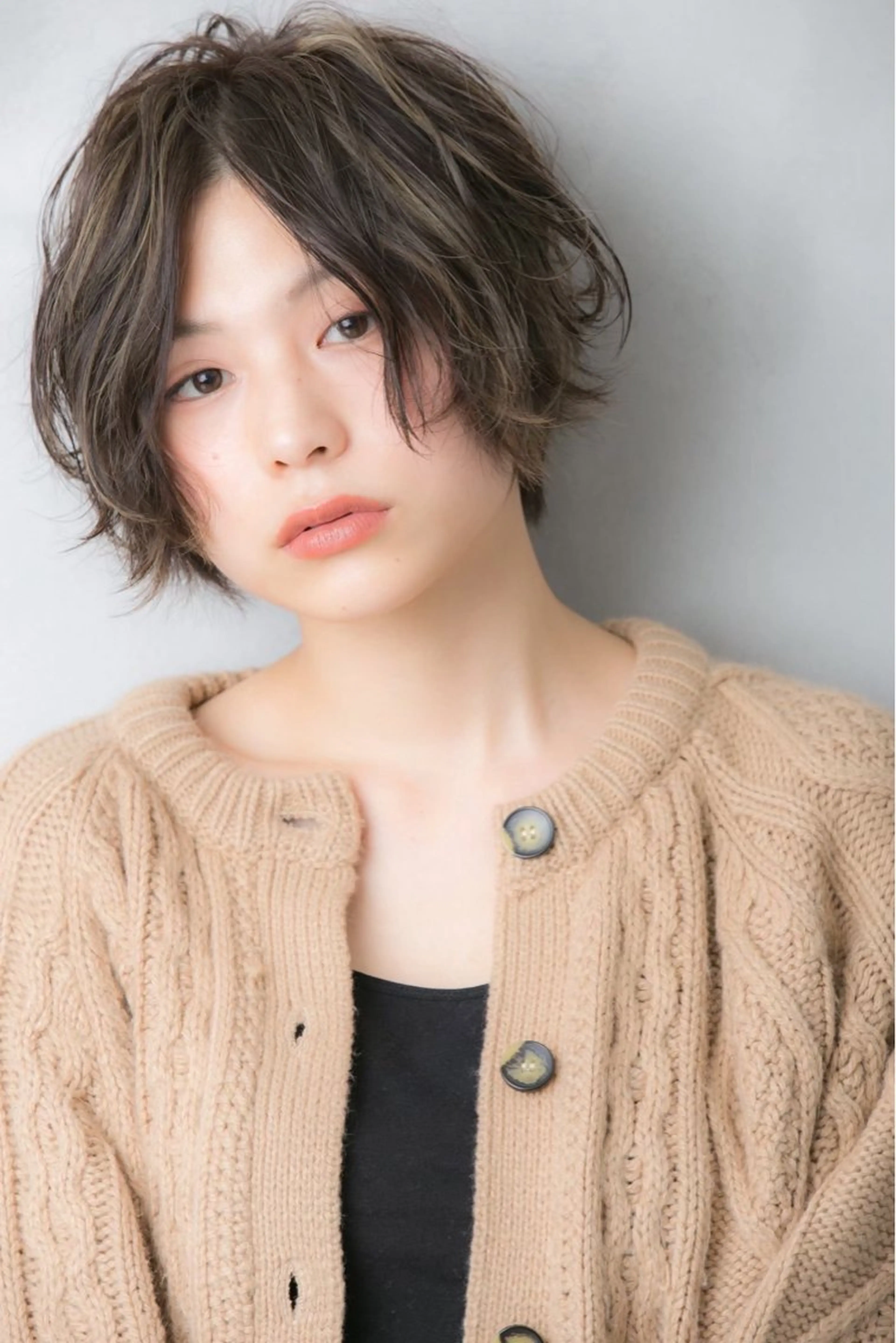 ショート カラー アッシュ アッシュブラック ベージュカラー 黒髪 ブリーチ 似合わせカット✨ 透明感カラー✨kyoのヘアスタイル