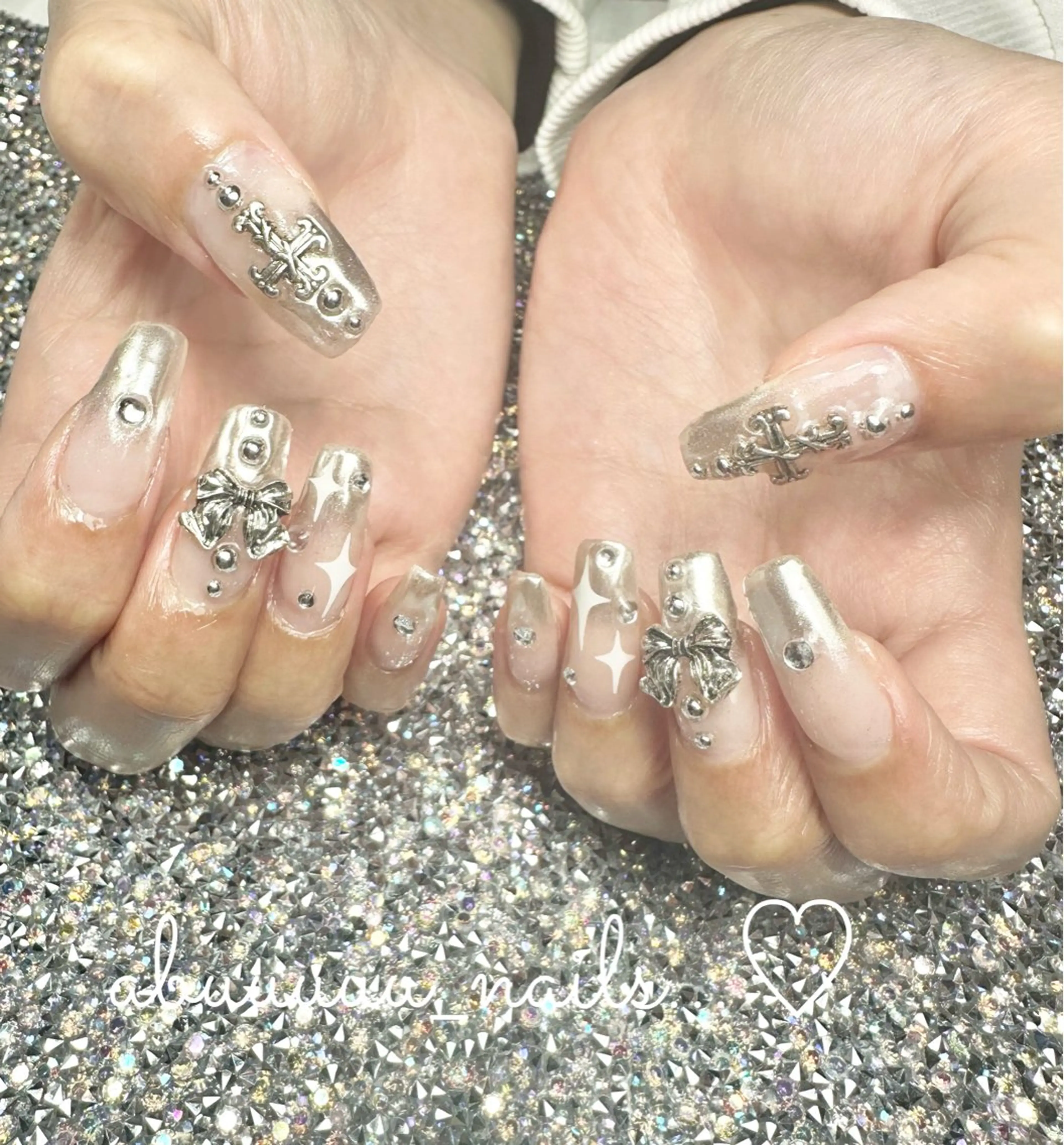 ネイル グラデーション ミラーネイル ハンドネイル abuuuuu nailsのネイルデザイン