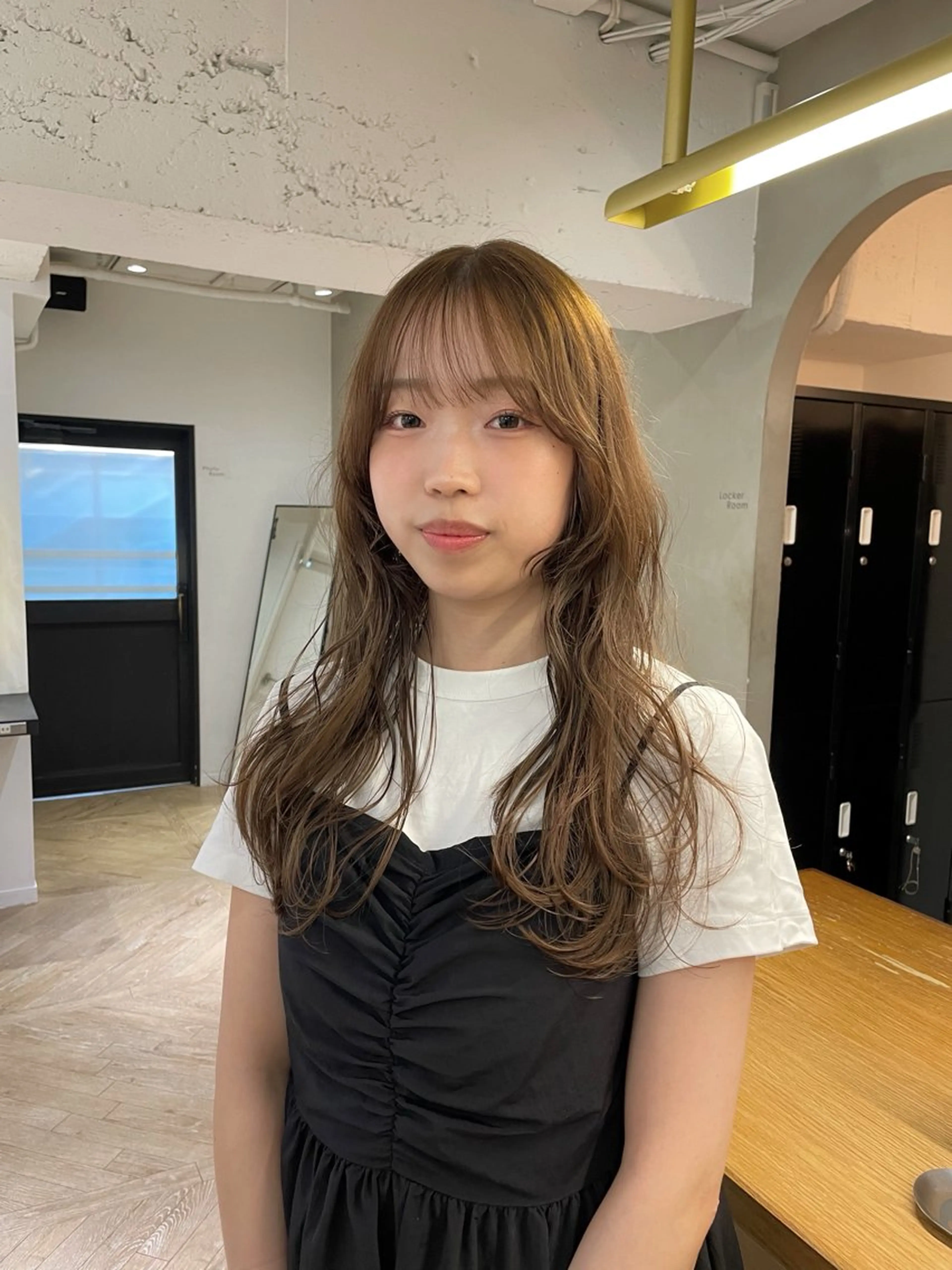 ロング カラー ベージュカラー 透明感カラー イルミナカラー LOREN/ miuのヘアスタイル