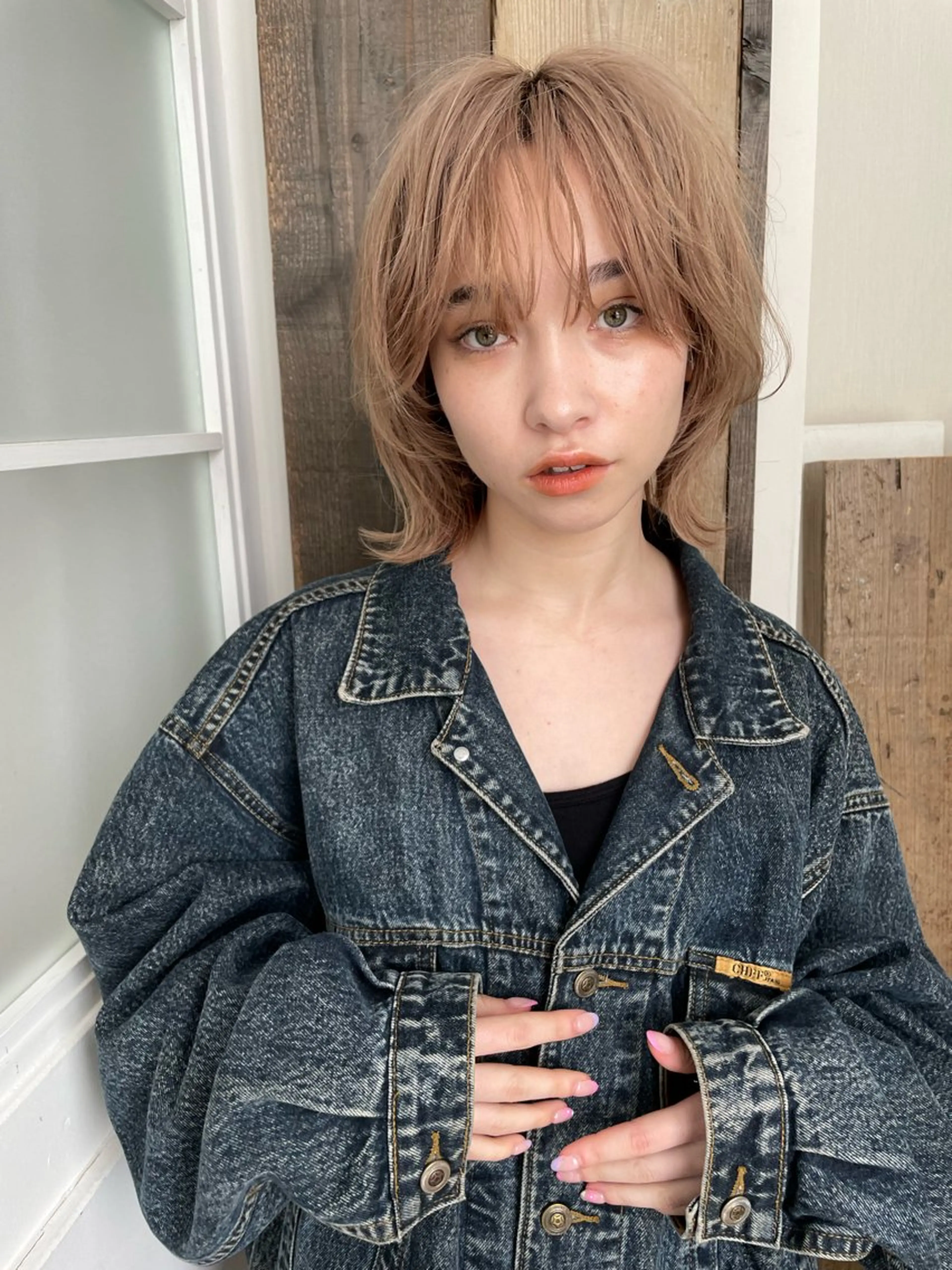 ミディアム カラー ミディアムレイヤー ベージュカラー ミルクティーベージュ レイヤーカット カット ヘアカラー Kouta/似合わせ /パーマ/カラーのヘアスタイル