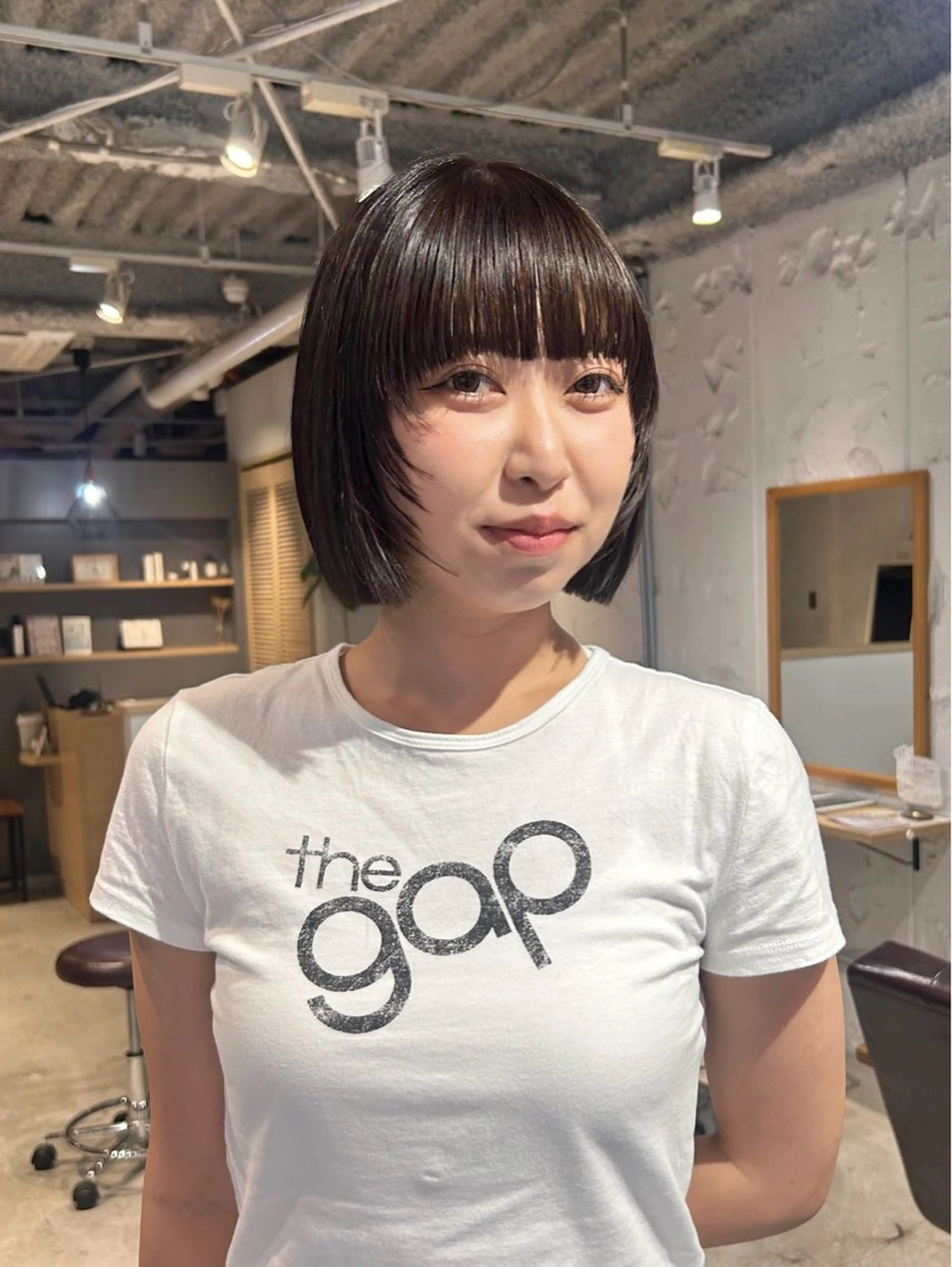 ショート ボブ 透明感ベージュ🤎 大久保 那奈のヘアスタイル