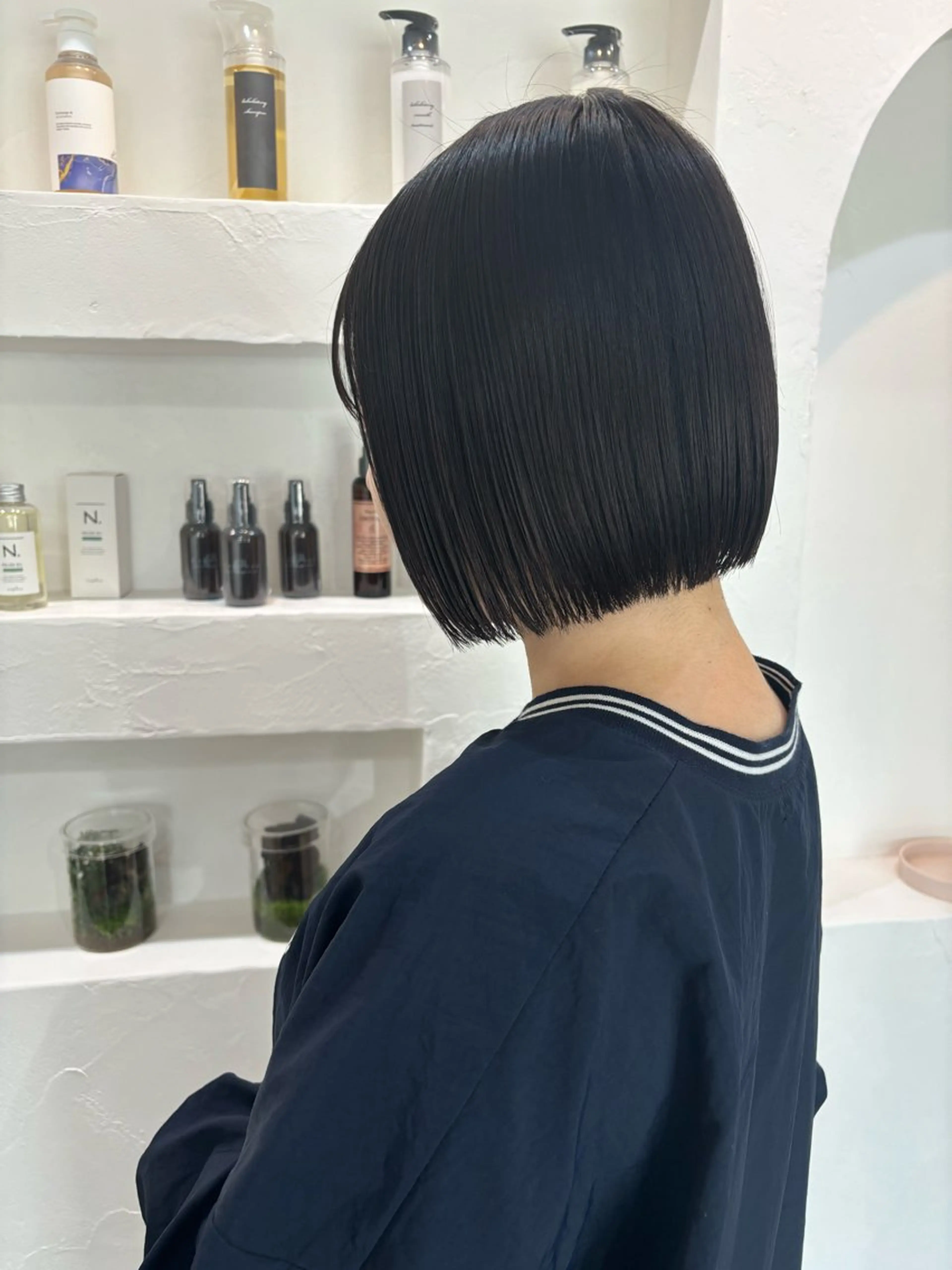 ショート ボブ カット ヘアカラー 顔周りのデザイン特化 井手麻梨栄のヘアスタイル