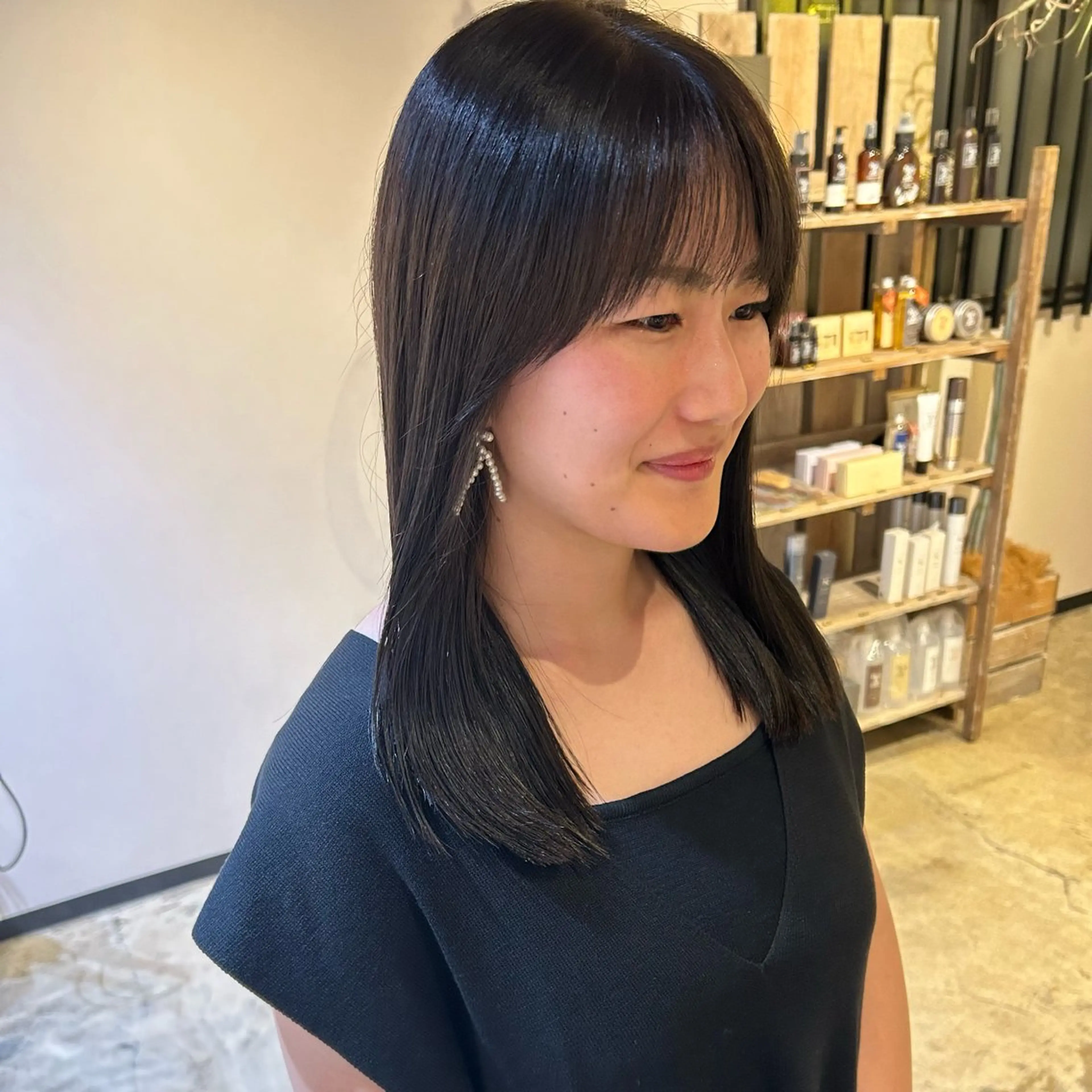 セミロング カラー ブラウンカラー LoE【ロエ】所属・北原 紗希のヘアスタイル
