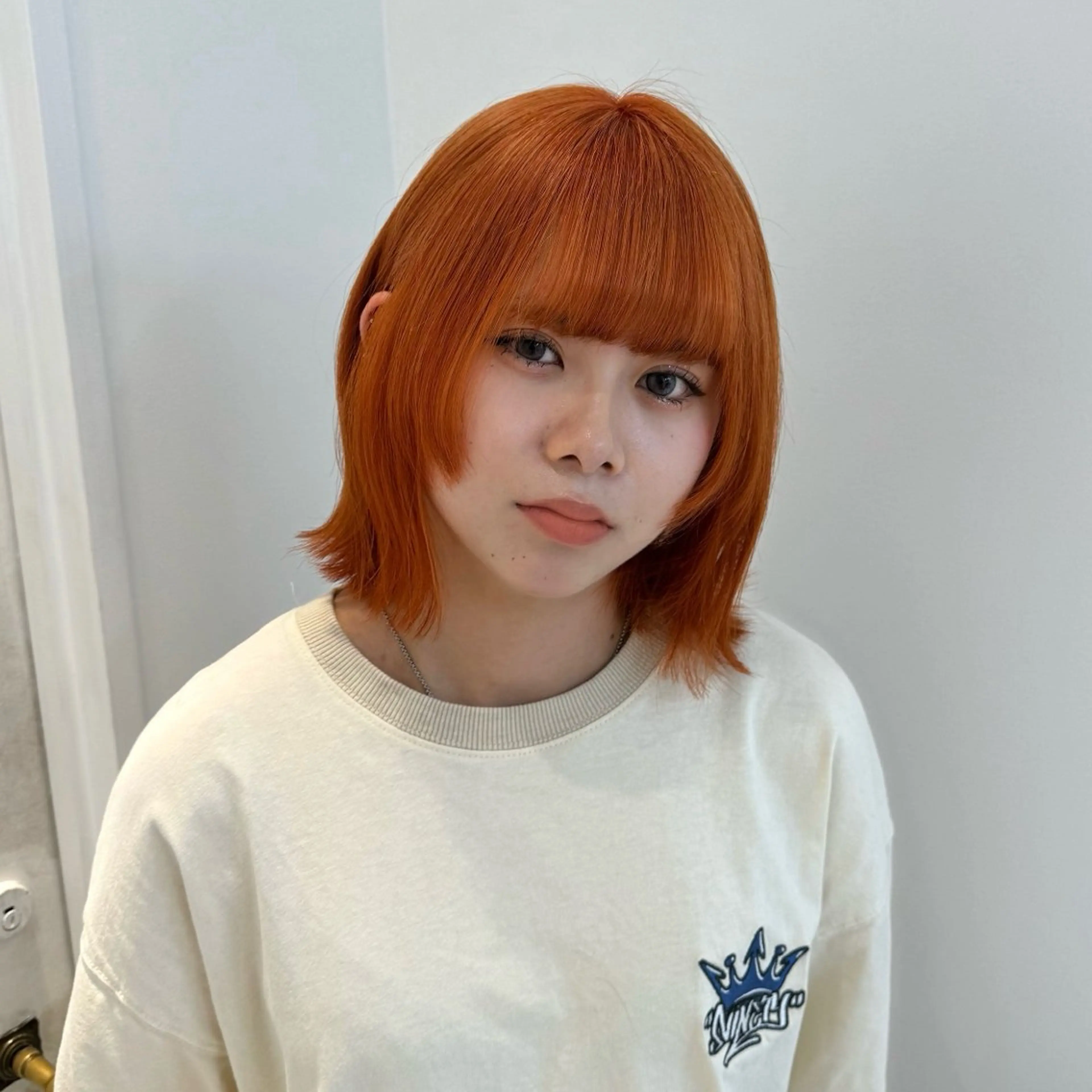 ミディアム カラー ブリーチ オレンジ ヘアカラー トリートメント 🌼動き×透明感🩵 ハイトーン/ナナのヘアスタイル