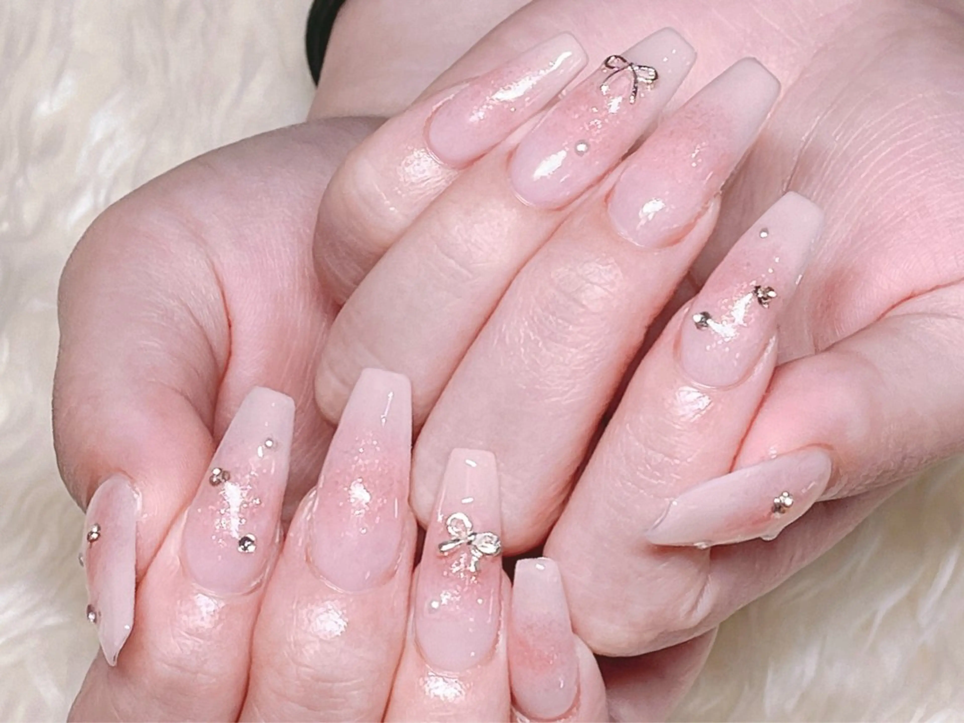 ネイル チークネイル 長さ出し フレンチネイル ジェルネイル グラデーション ハンドネイル Nail&eye Belire 新宿のネイルデザイン