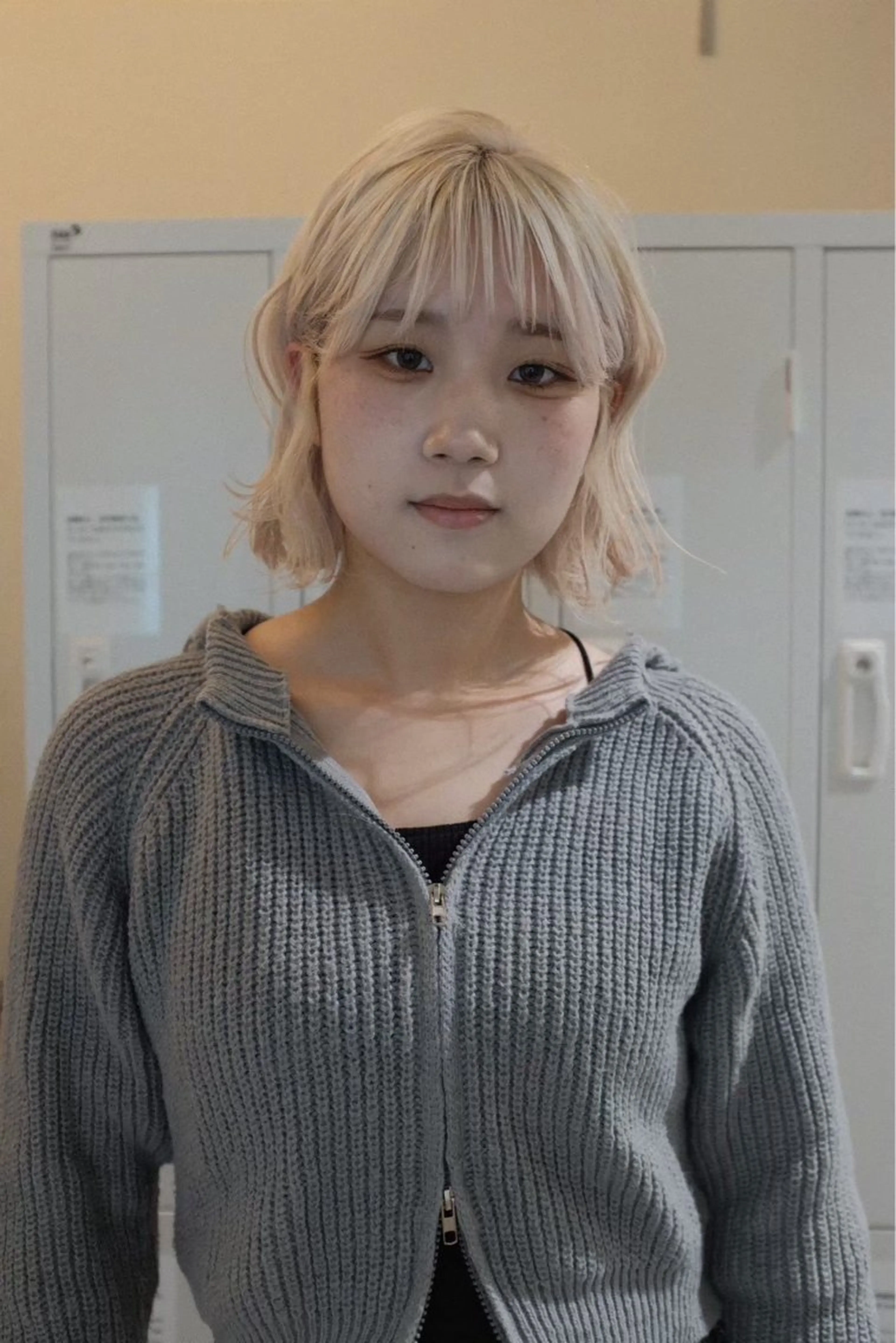 ミディアム カラー ショートボブ ミディアムレイヤー グレージュ ボブ 韓国風ヘア カット 👑公式👑 Opus hairのヘアスタイル