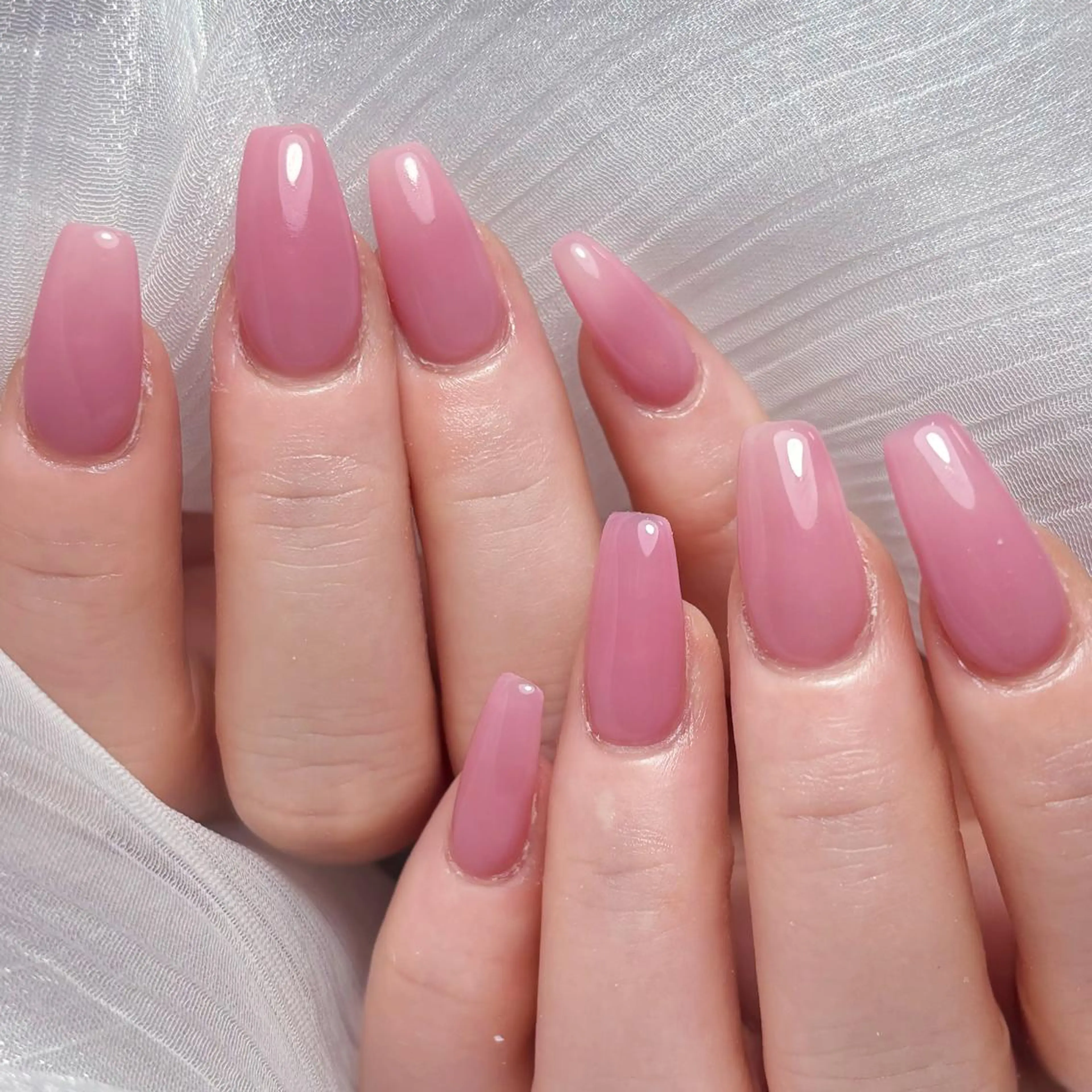 ネイル アートネイル オーロラネイル ガーリー キラキラネイル 韓国ネイル ハンドネイル YOYO 💅のネイルデザイン