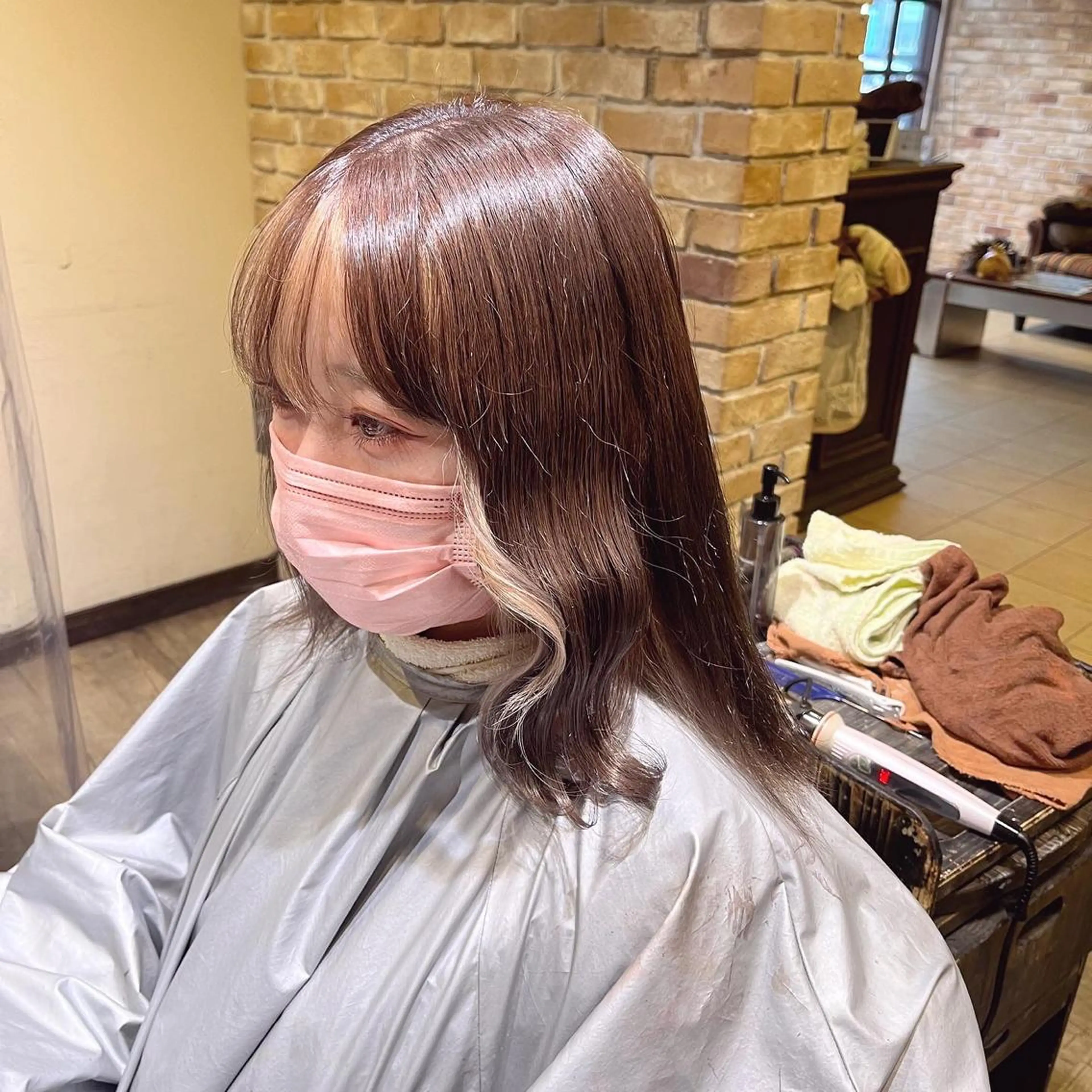 ミディアム 🧡ミルクティー/ レイヤー🧡ショウナのヘアスタイル