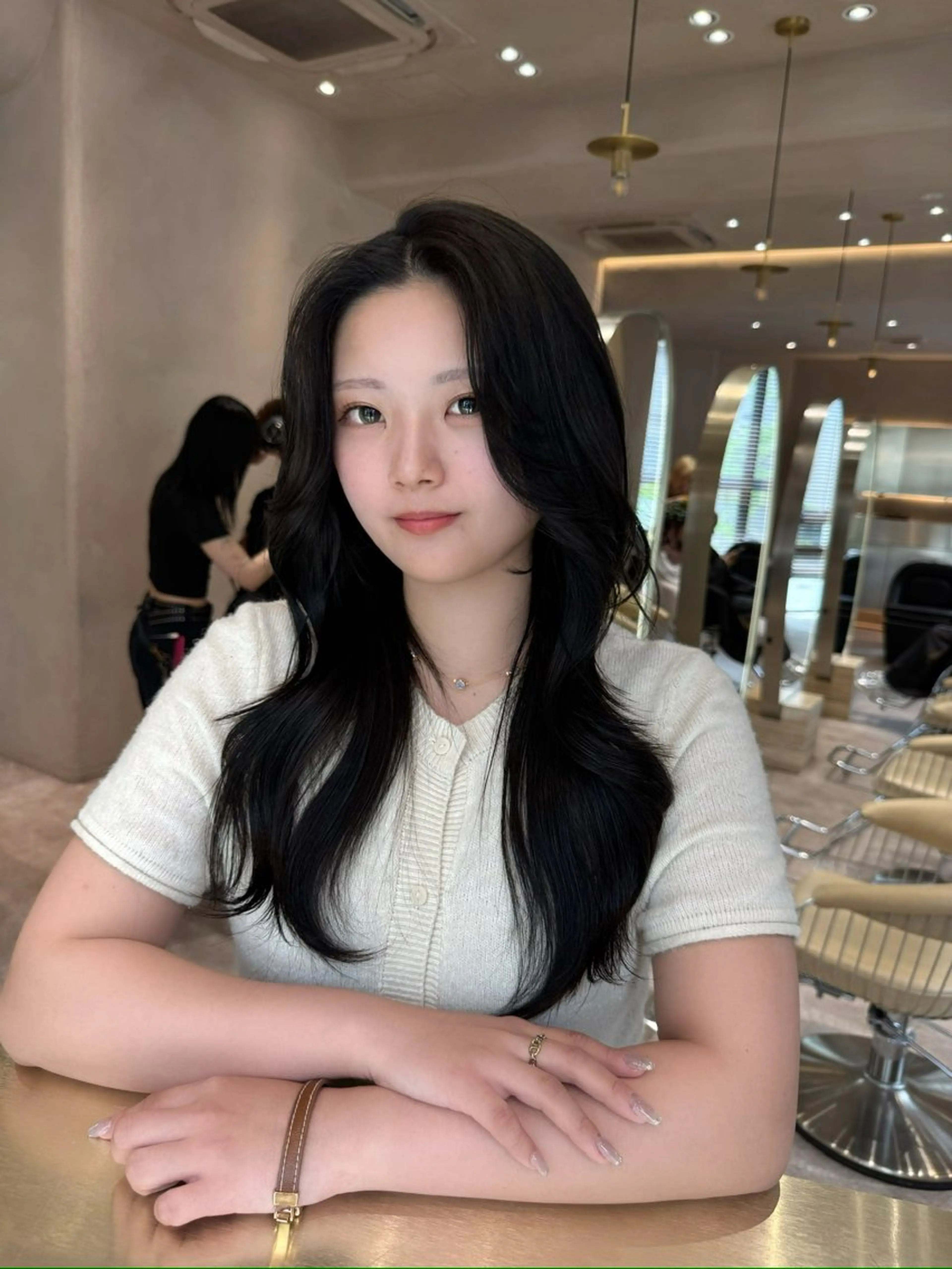 セミロング カット ヘアカラー トリートメント 1HAVANA所属・韓国ヘア/ベージュ カラー/髪質改善/涼のヘアスタイル