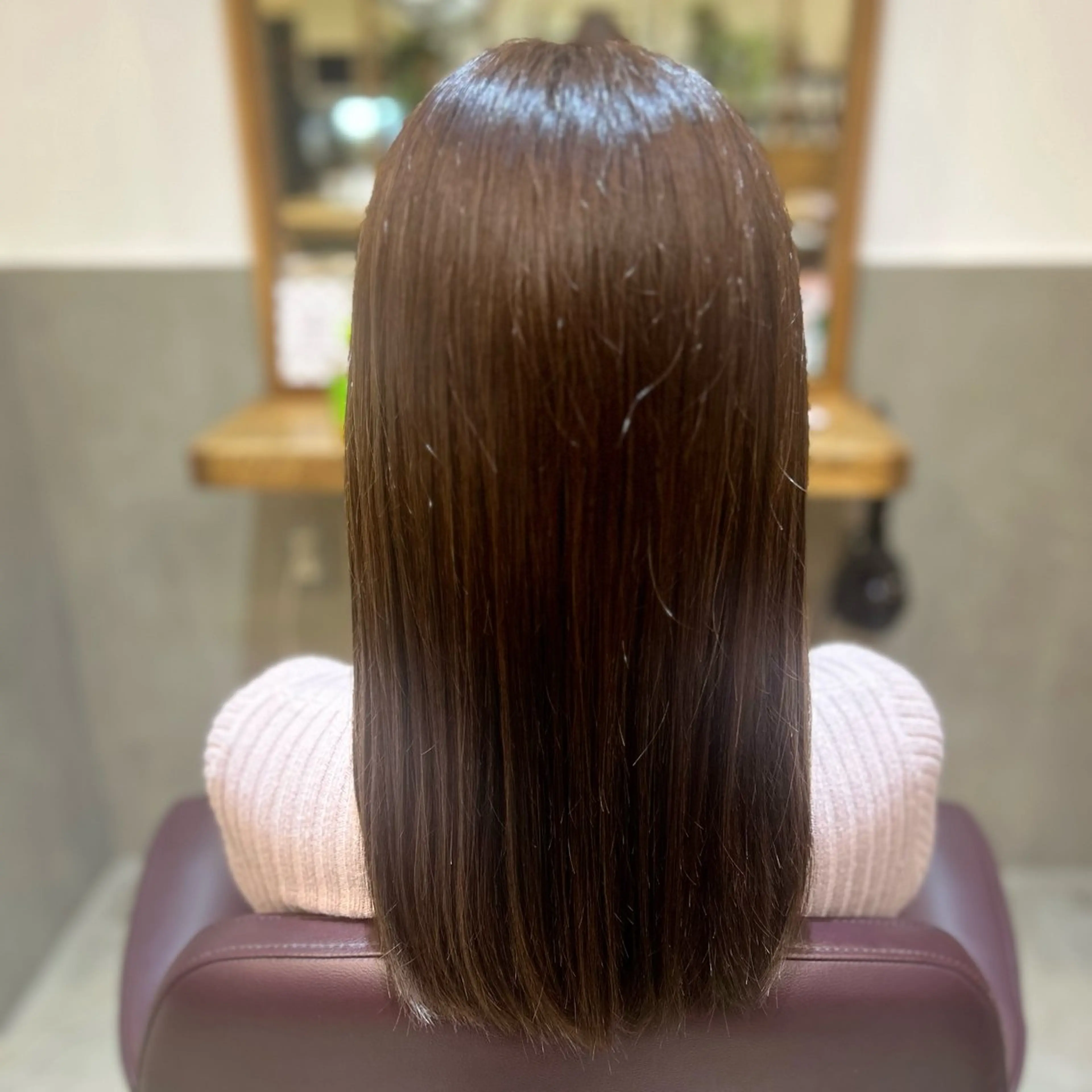 ミディアム カラー カット ヘアカラー トリートメント 若狭 彩花のヘアスタイル