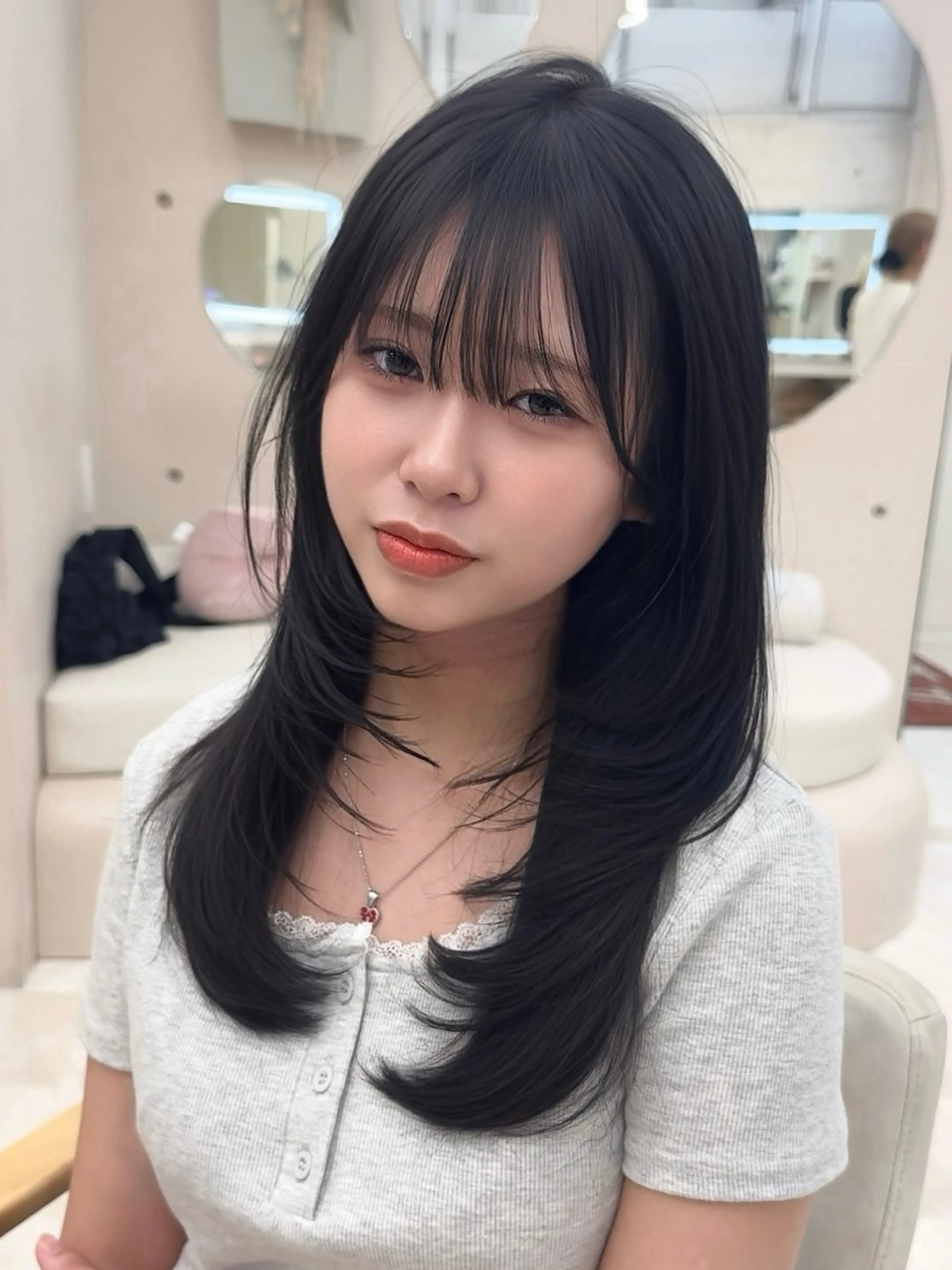 ロング レイヤーカット カット 野村 真白のマツエク・マツパデザイン