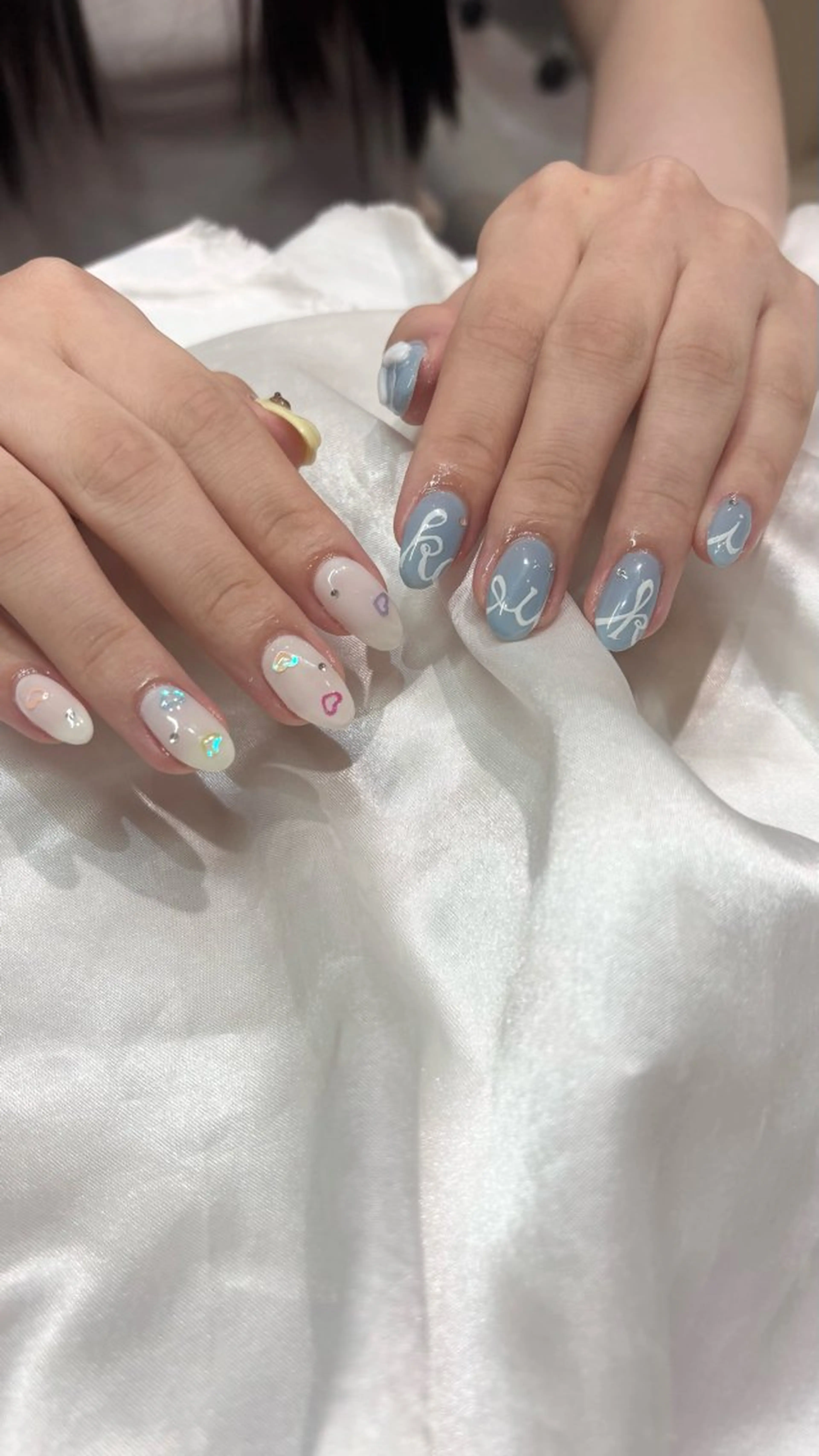 ネイル オーロラネイル チークネイル フットネイル フレンチネイル ガーリー ハンドネイル GO TODAY SHAiRE SALON 表参道colore店所属・emmi nailのネイルデザイン