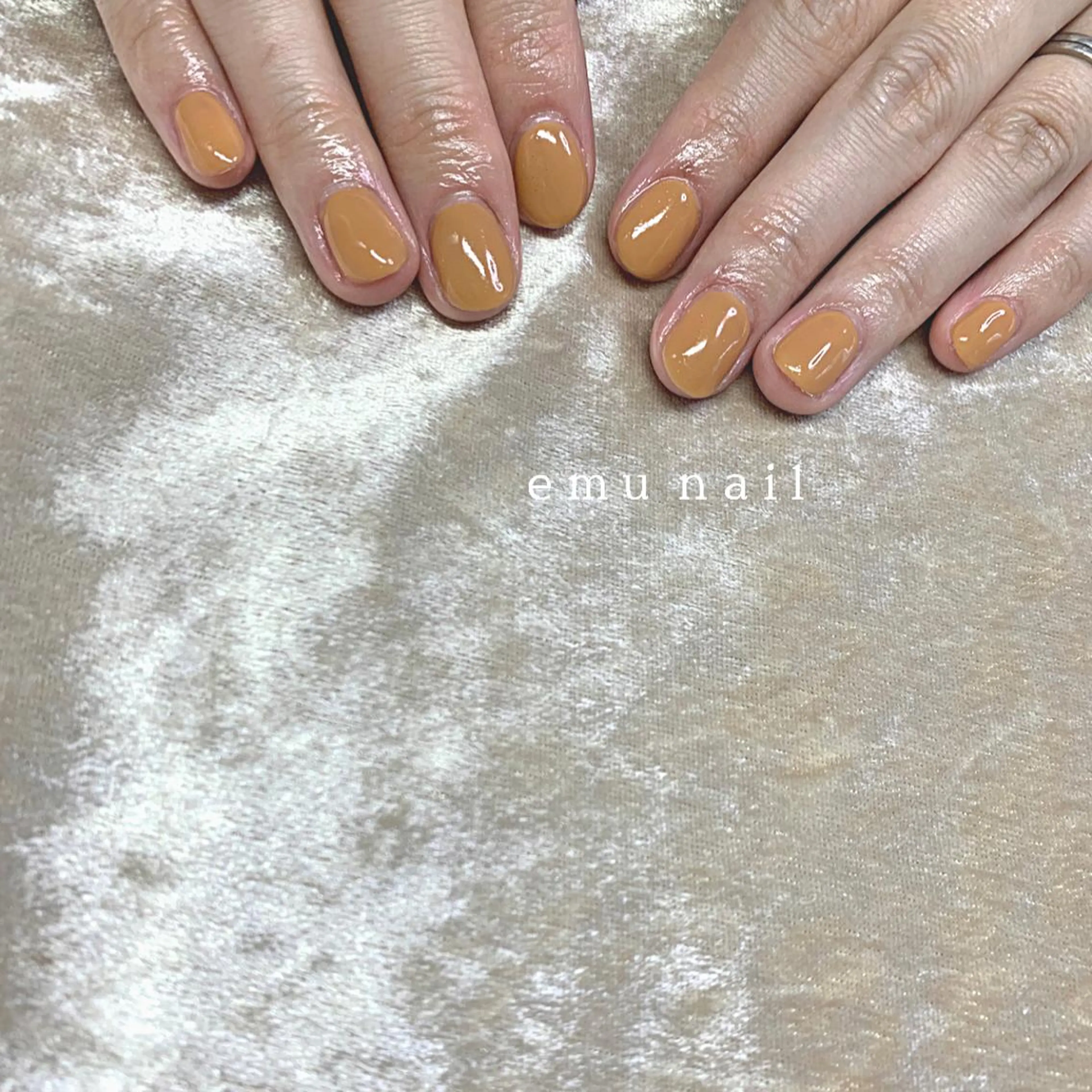 ネイル ワンカラーネイル オレンジ emu nailのネイルデザイン
