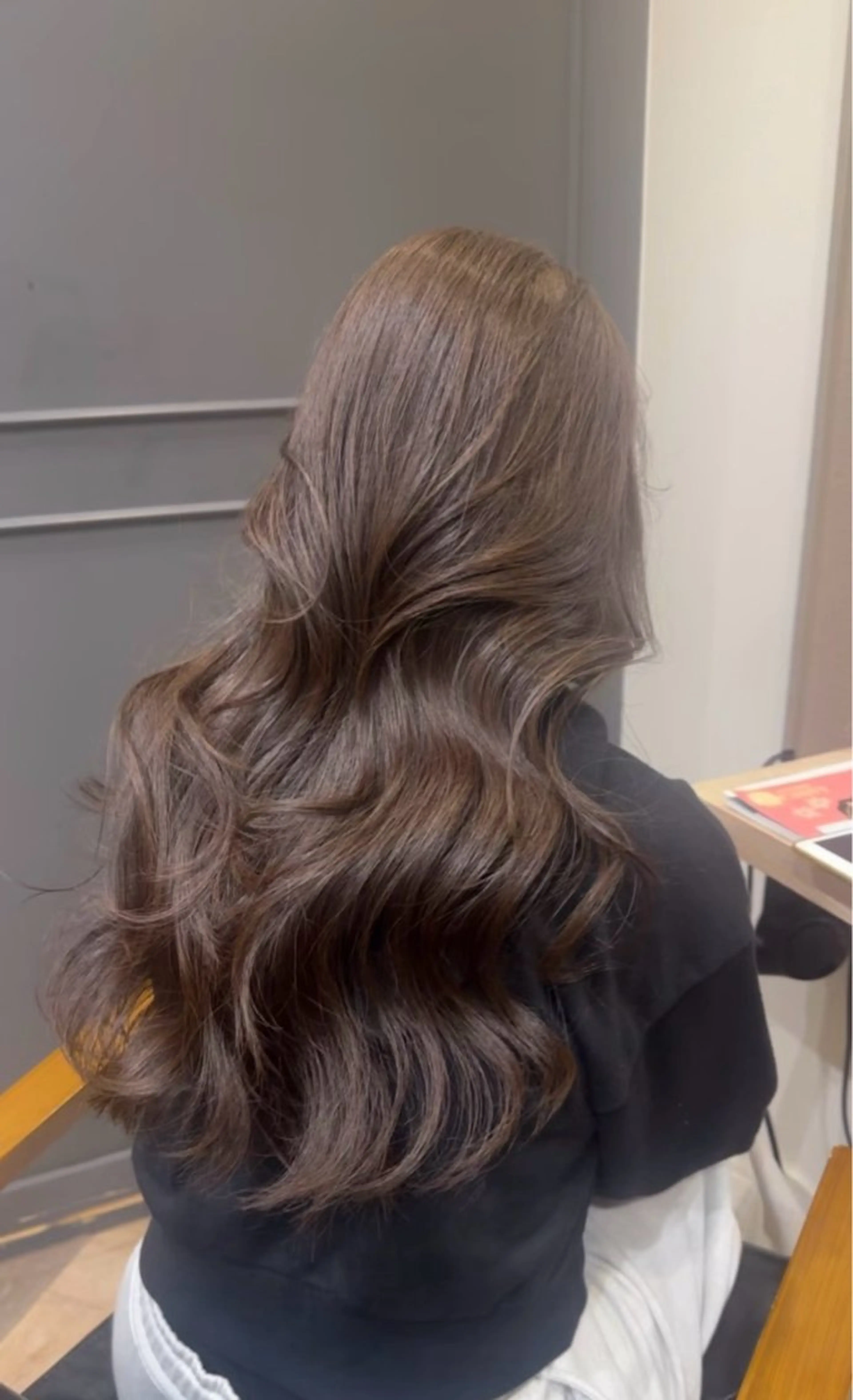 ロング カラー パーマ メンズ カット ヘアカラー こくぶん ひよりのヘアスタイル