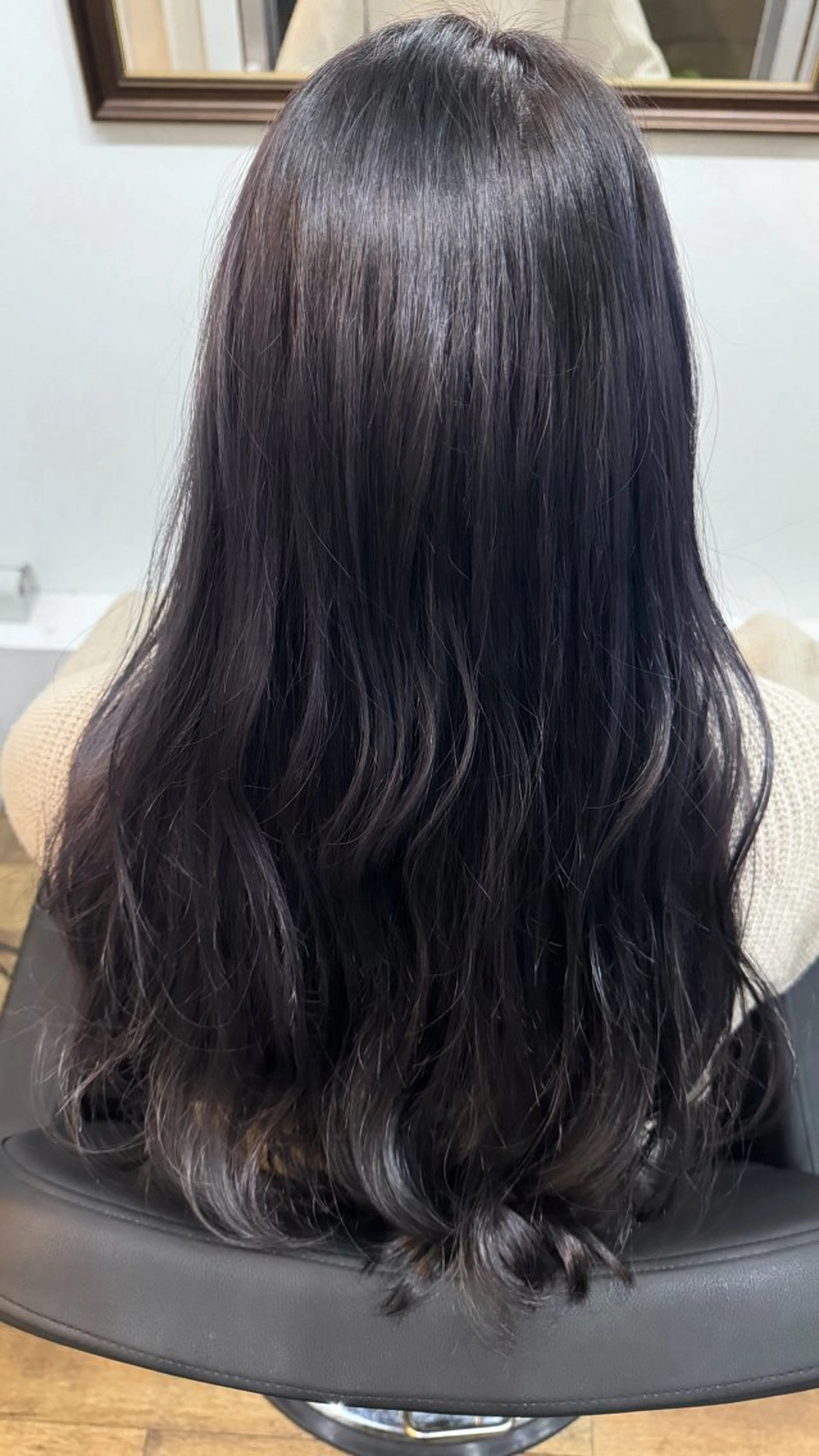 ロング カラー アッシュ アッシュグレー ヘアカラー 椎葉 祐也のヘアスタイル
