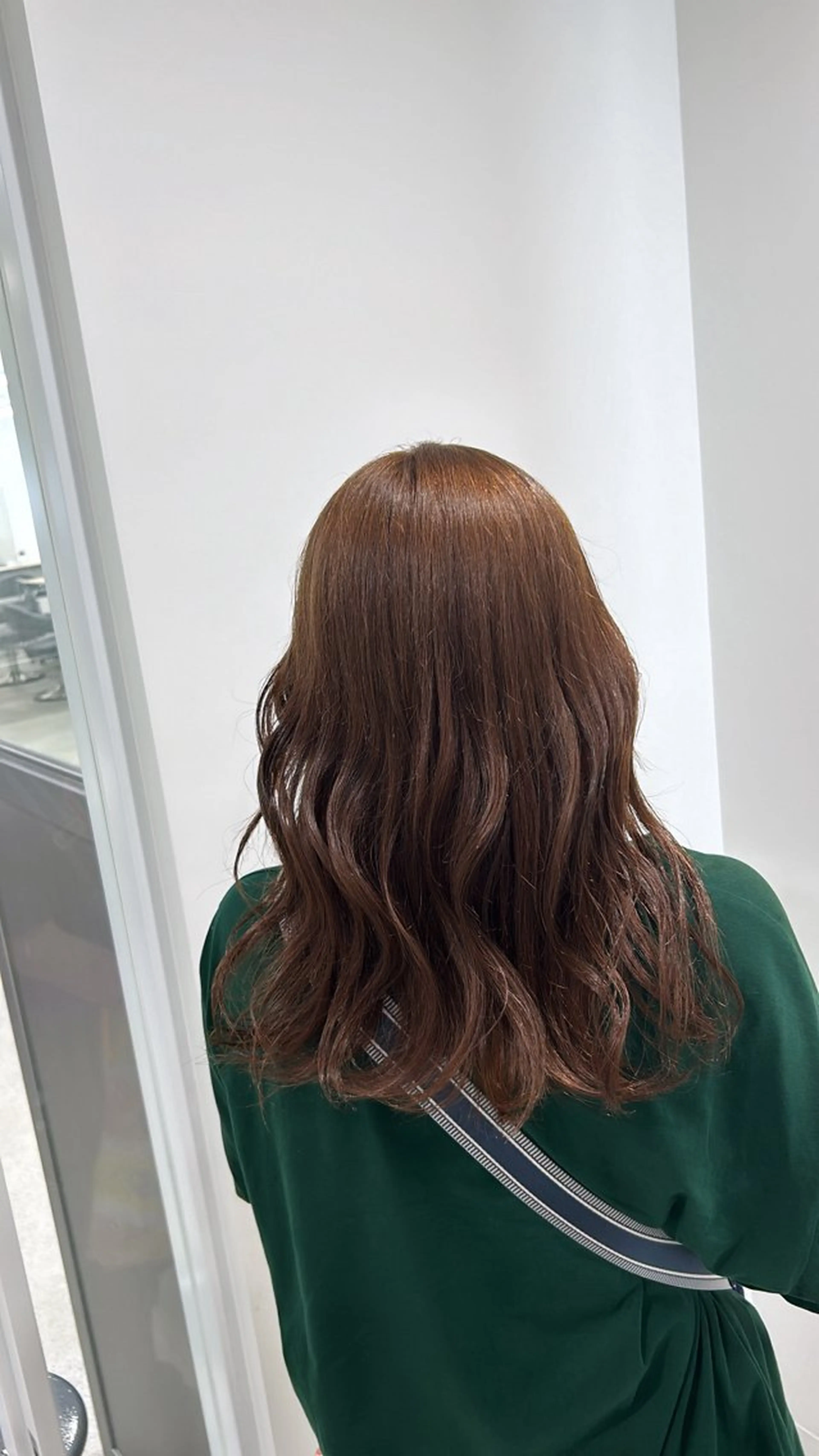 ロング メンズ ヘアカラー トリートメント 艶感ミルクティー🤍 色落ち綺麗🤍ともやのヘアスタイル