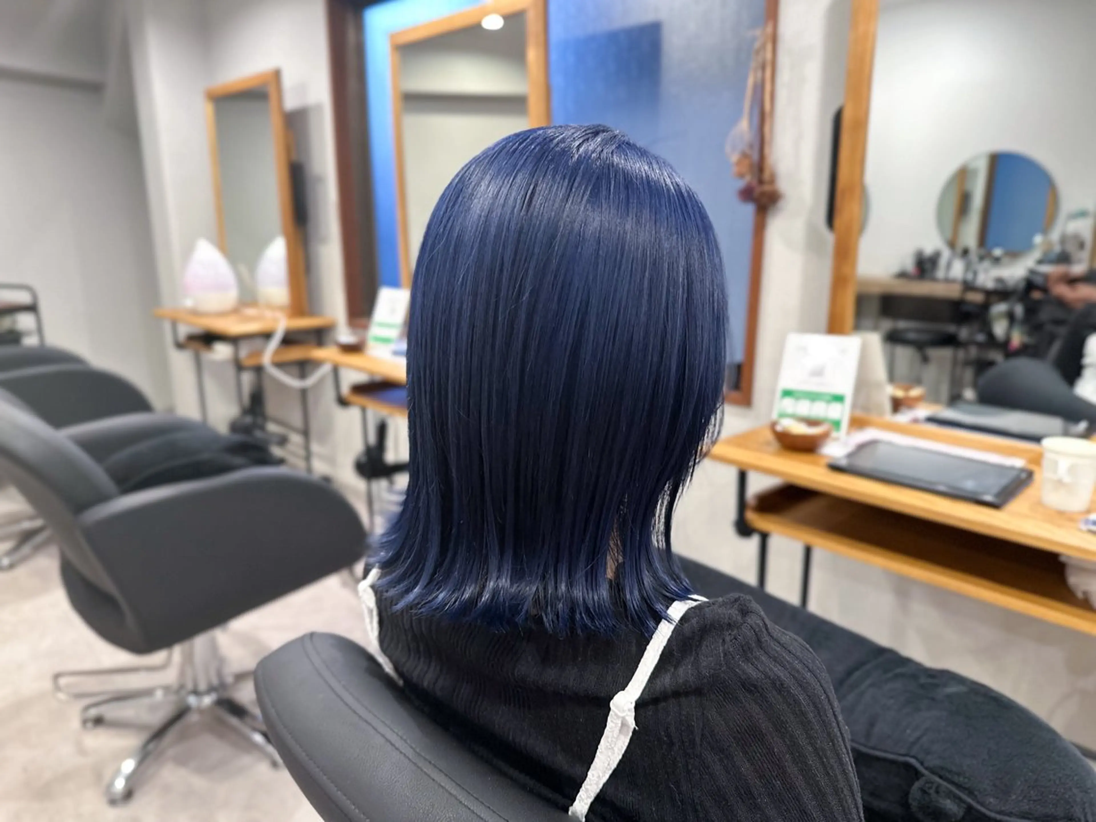 ミディアム カラー ブルーカラー ネイビーカラー カット トリートメント affect 上大岡所属・《ブリーチカラー / 縮毛矯正》坂本爽のヘアスタイル