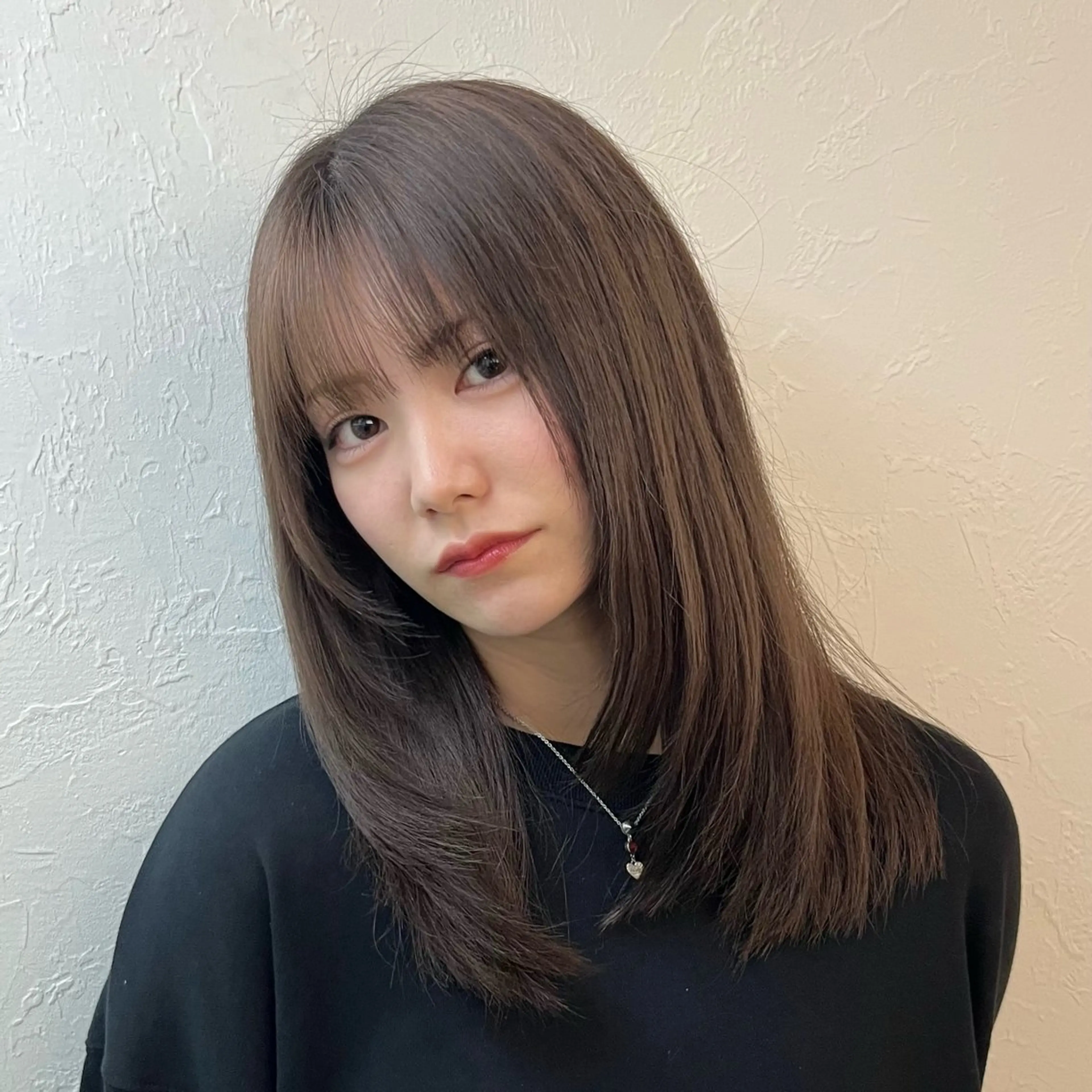 セミロング カラー 國領 真央のヘアスタイル
