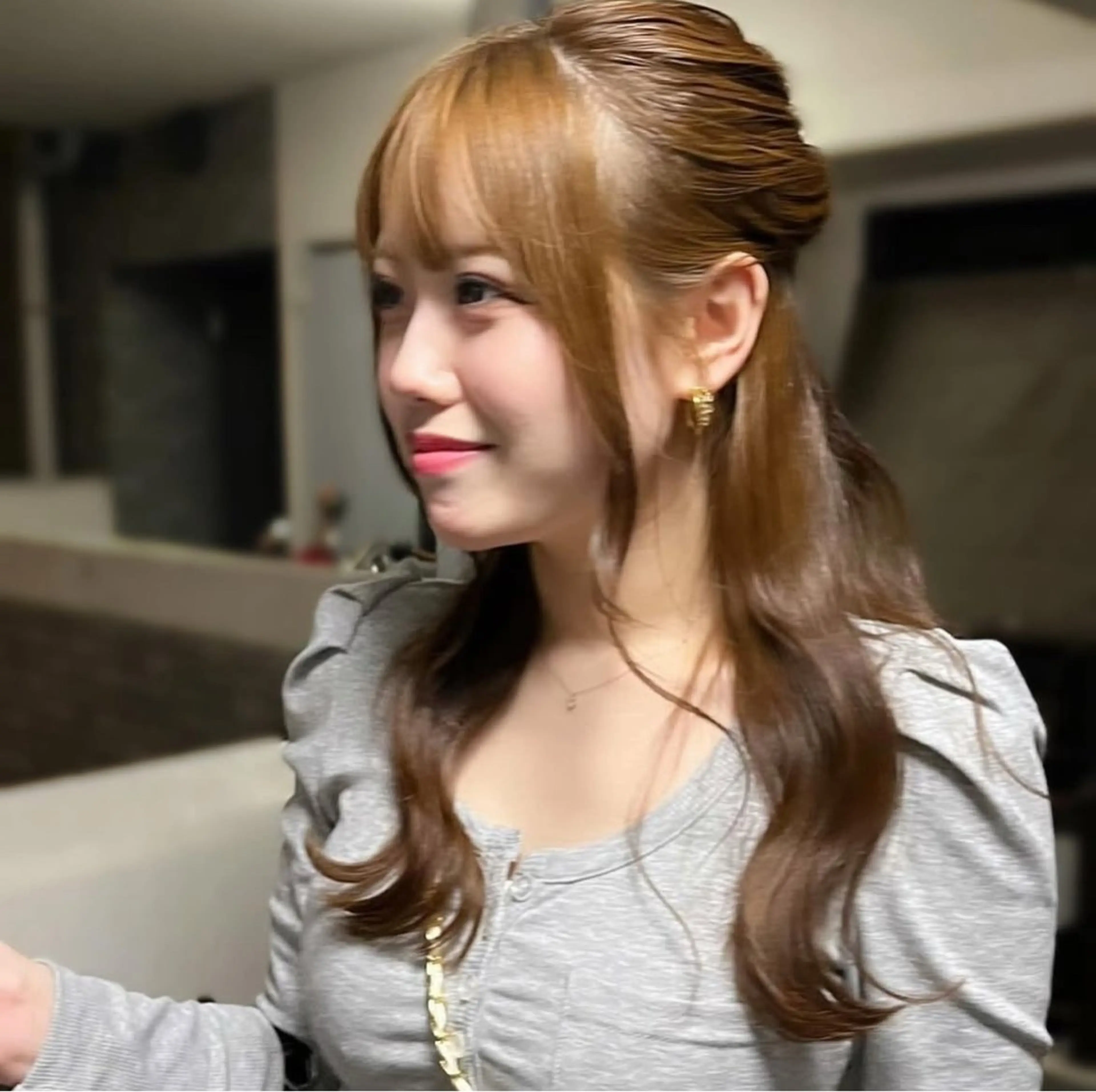 セミロング 羽鳥 菜々子のヘアスタイル