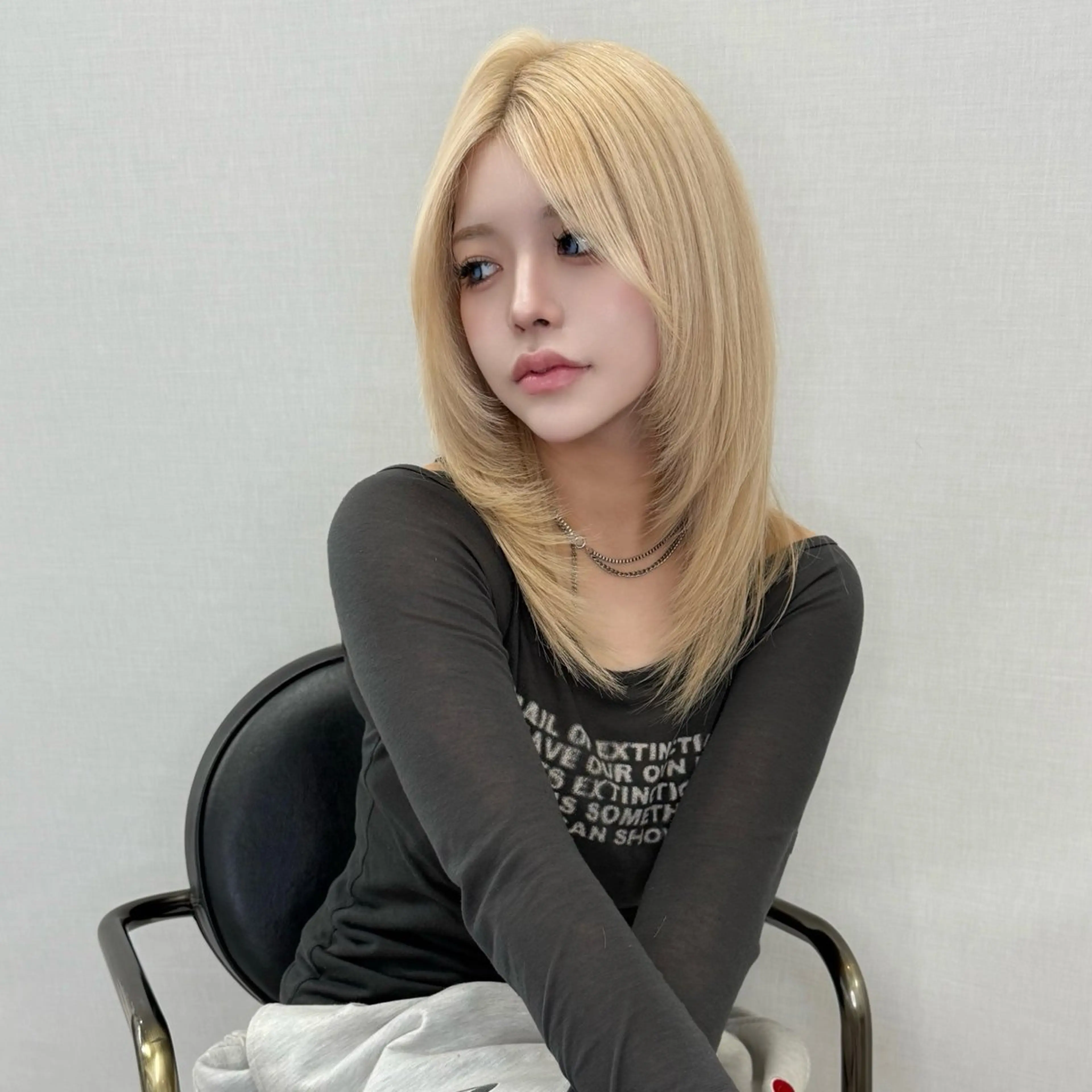 ミディアム ケアカラー 髪質改善 レイヤーカット 縮毛矯正 トリートメント 縮毛矯正 鍋田/ vivie/ 縮毛矯正/レイヤーのヘアスタイル