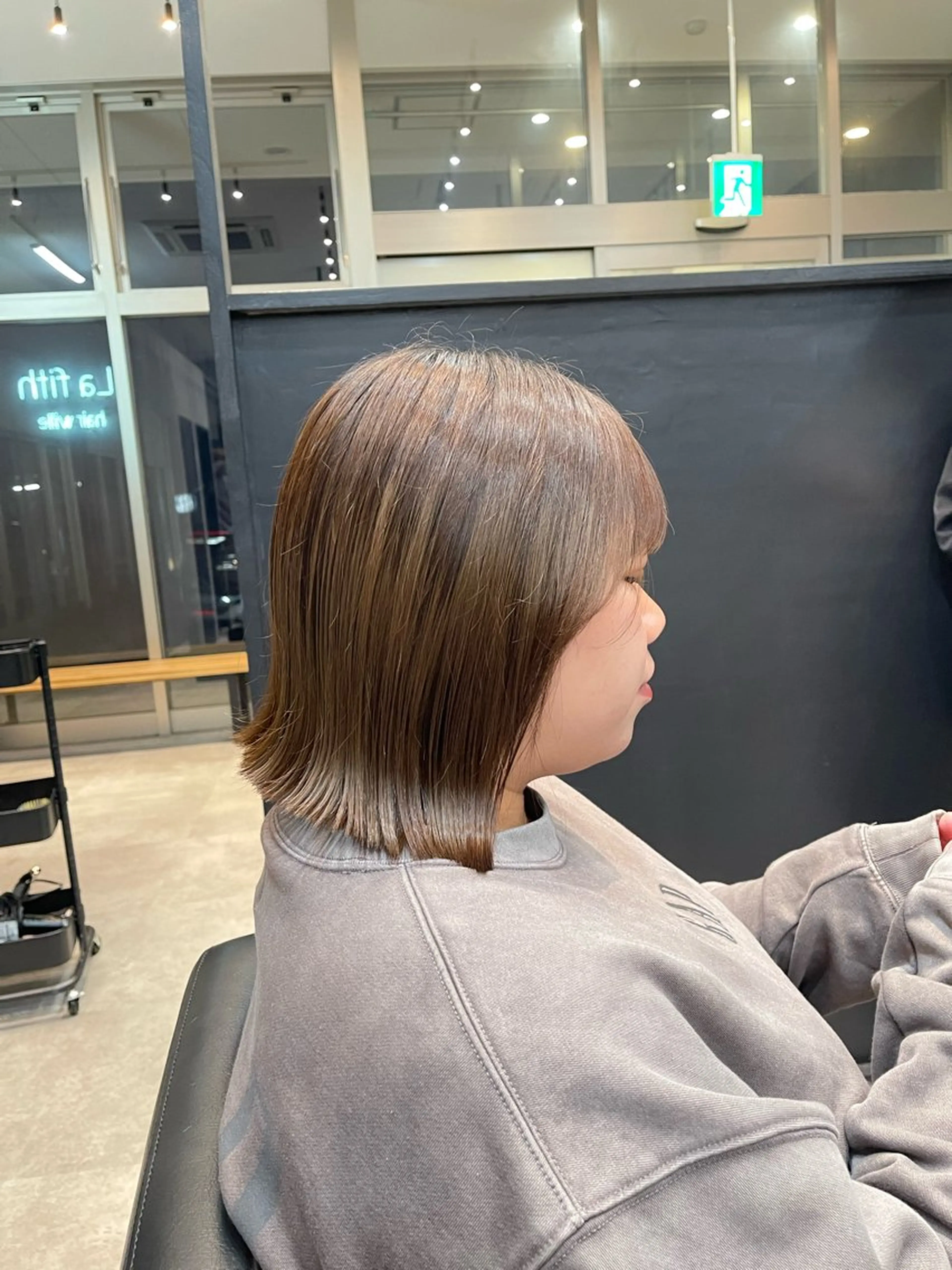 ミディアム ボブ 外ハネヘア 唐川 晟亜のヘアスタイル