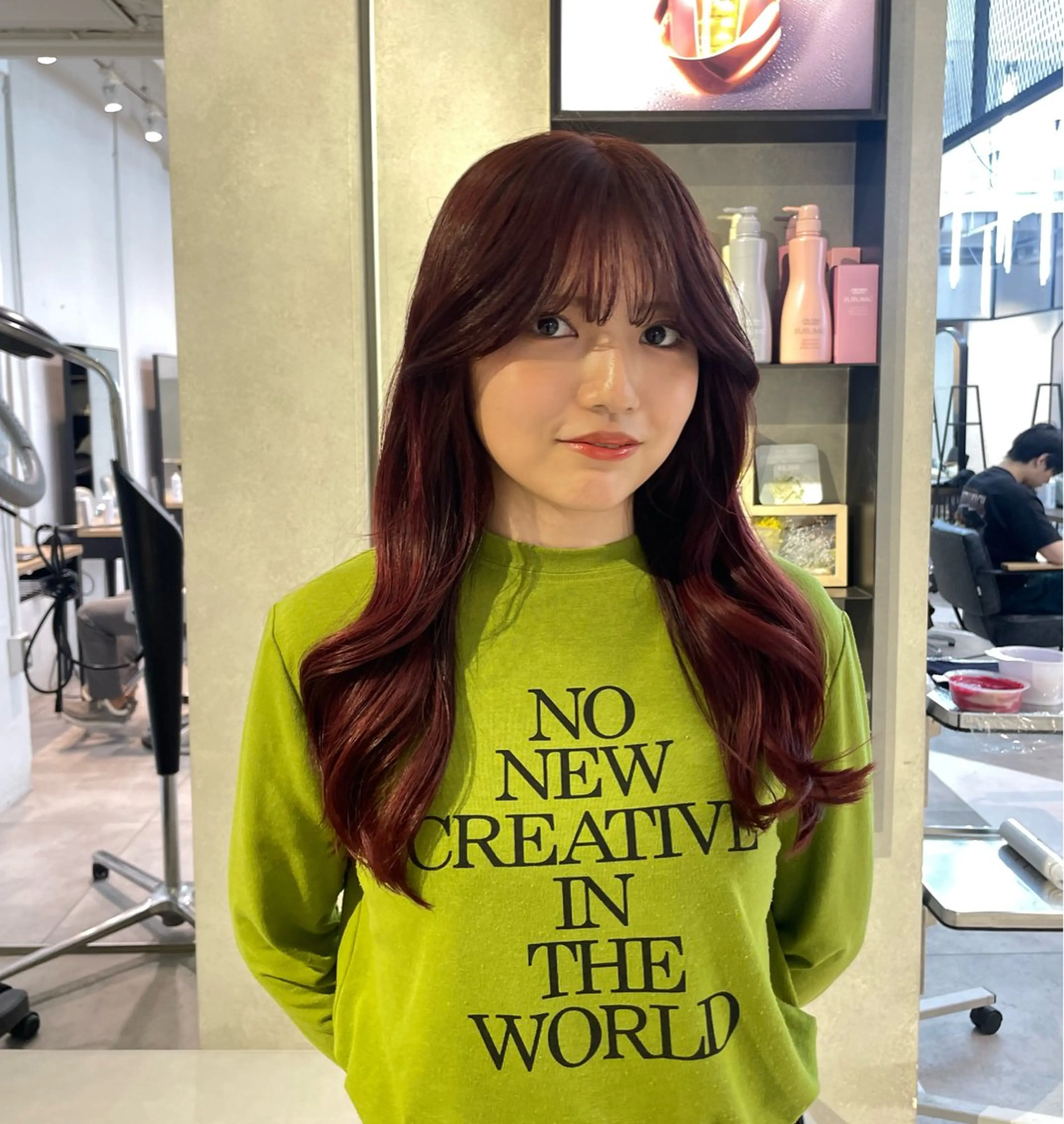 セミロング カラー ヘアカラー 🌟暖色系ハイトーン 🌟AIのヘアスタイル