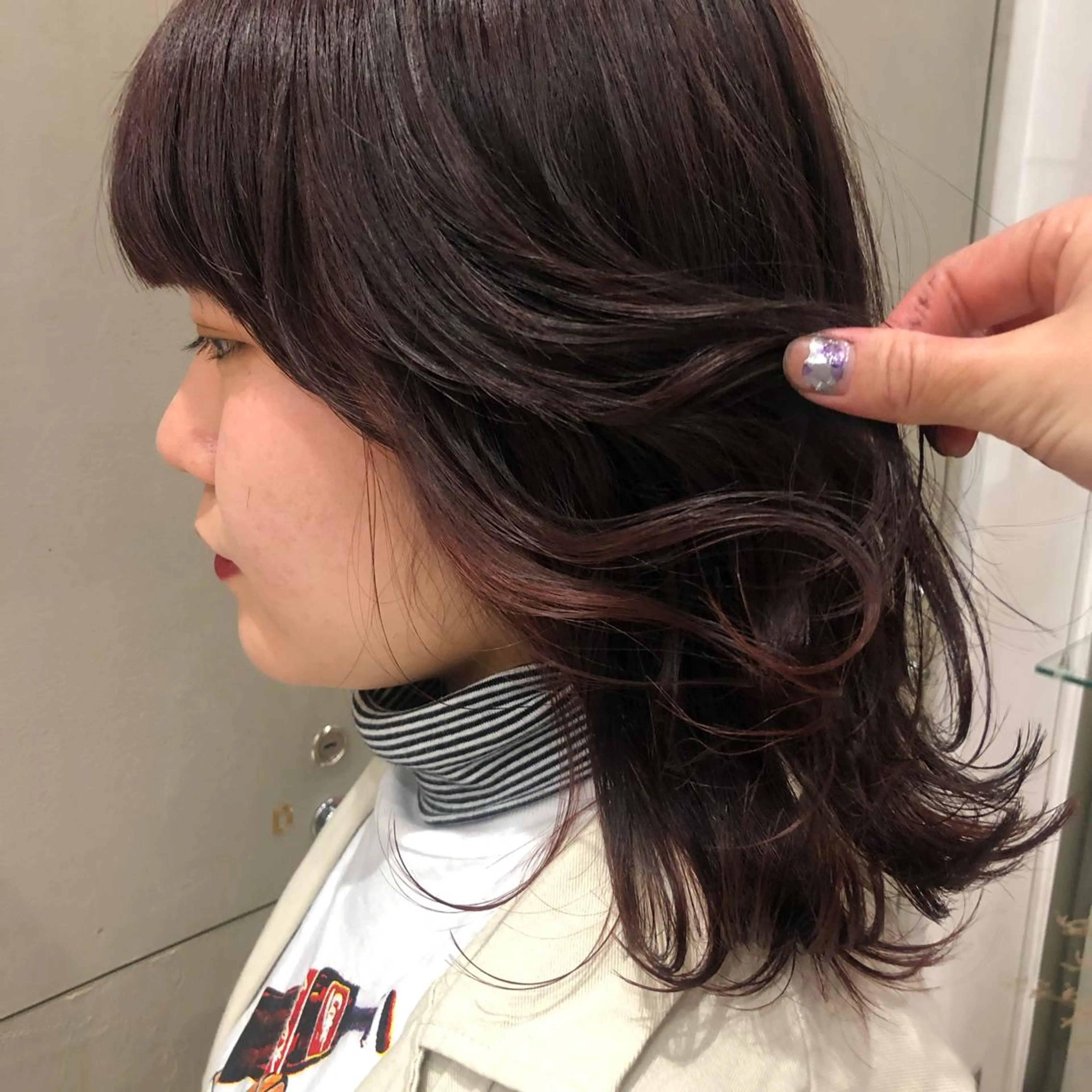 ミディアム カラー インナーカラー 古屋 花織のヘアスタイル