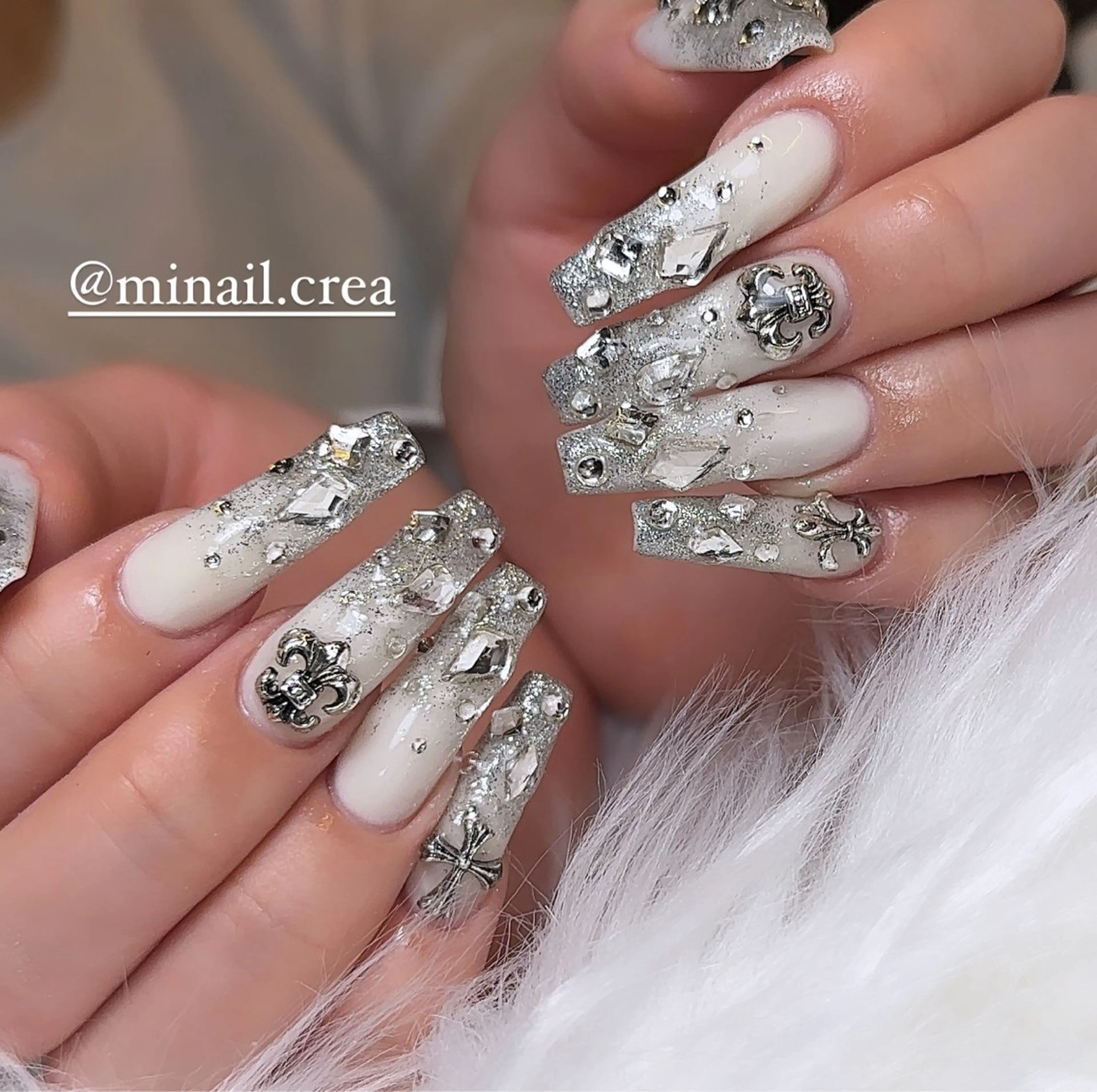 ネイル 長さ出し ジェルネイル キラキラネイル ロングネイル スカルプネイル ハンドネイル CRéA　-private nailsalon-所属・CReA nailのネイルデザイン
