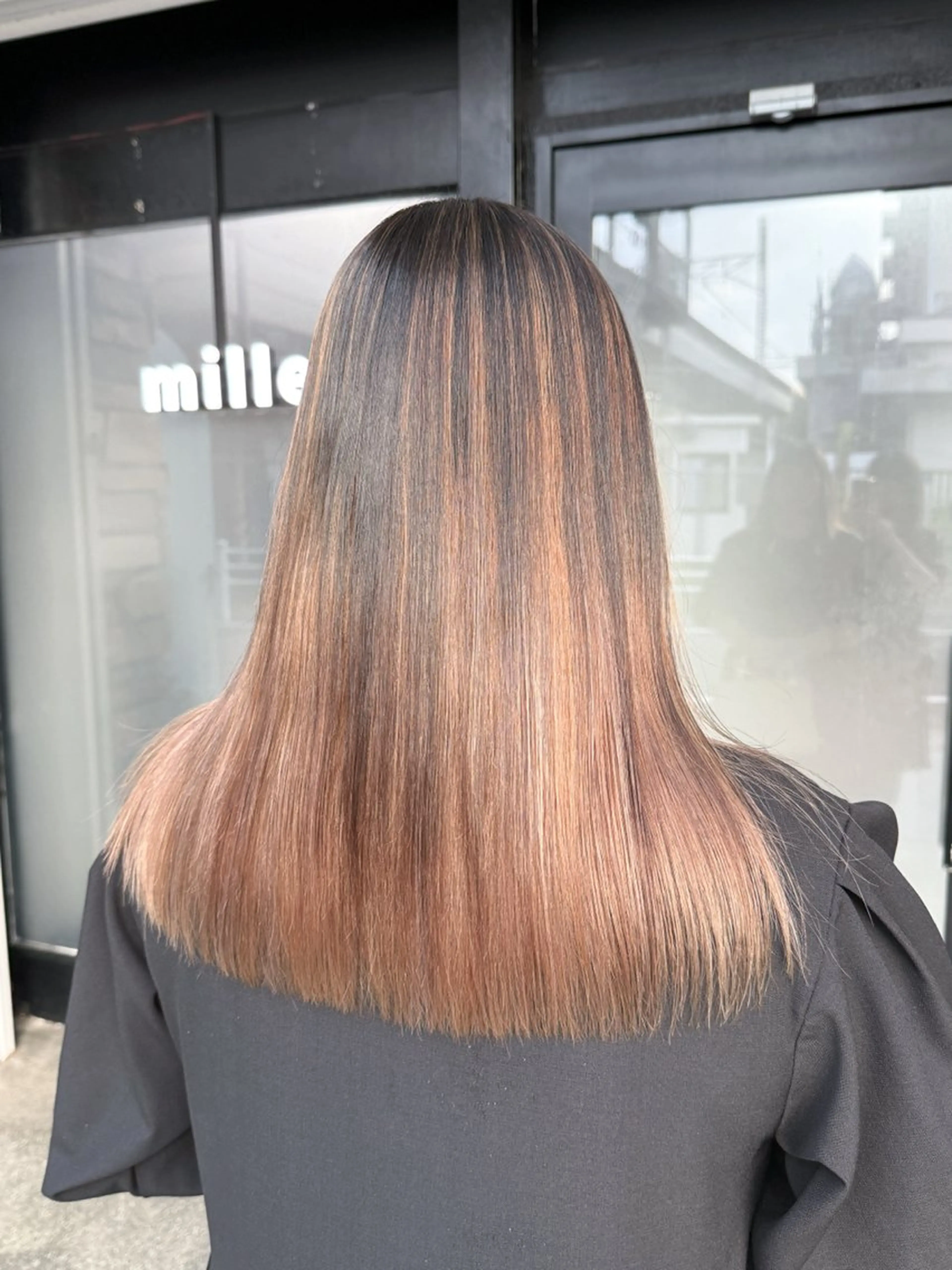 セミロング カラー カット ヘアカラー トリートメント 透明感カラー/パーマ 🌀アオノアユミのヘアスタイル
