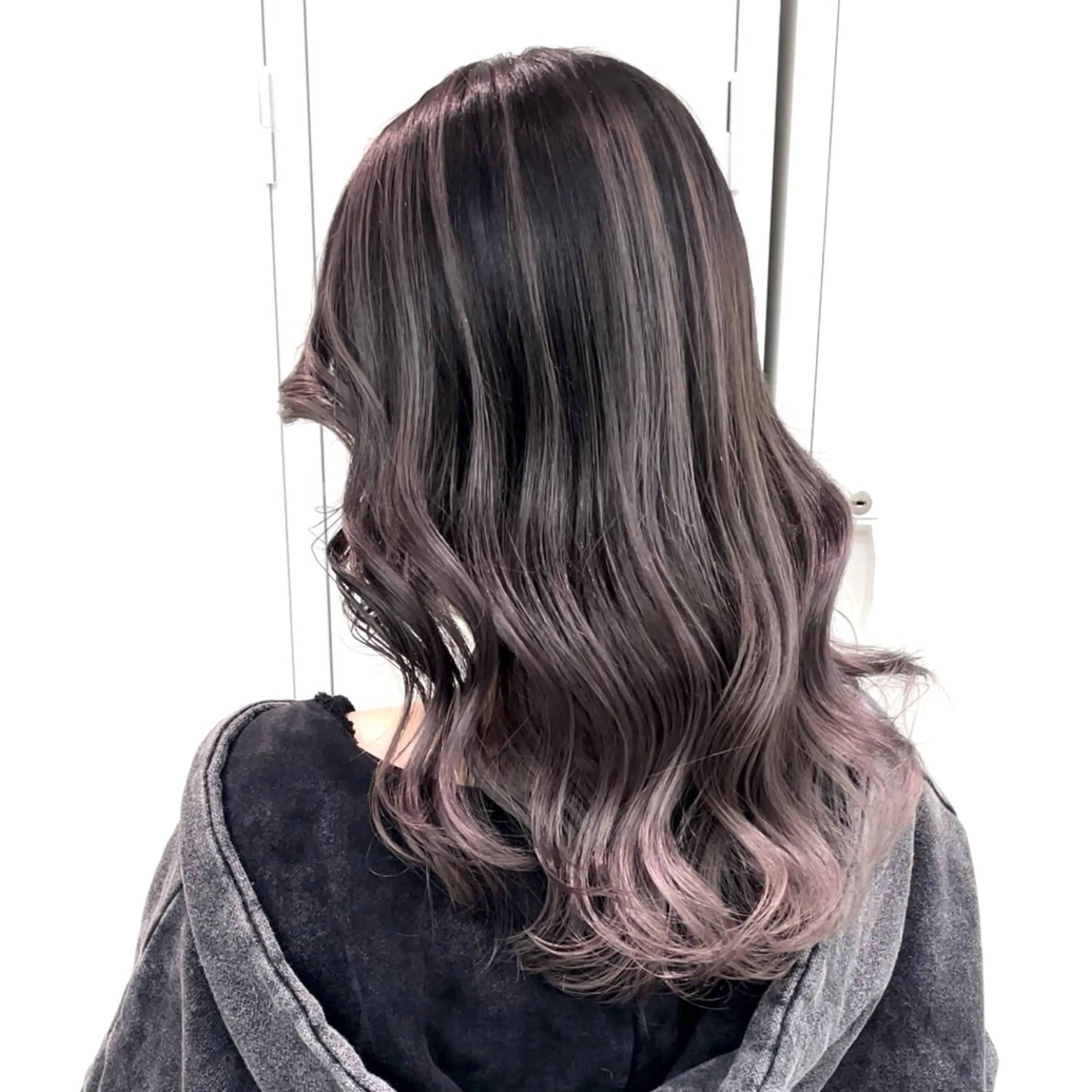 セミロング カラー カット ヘアカラー トリートメント 奥山義進/ハイトーン /バレイヤージュのヘアスタイル