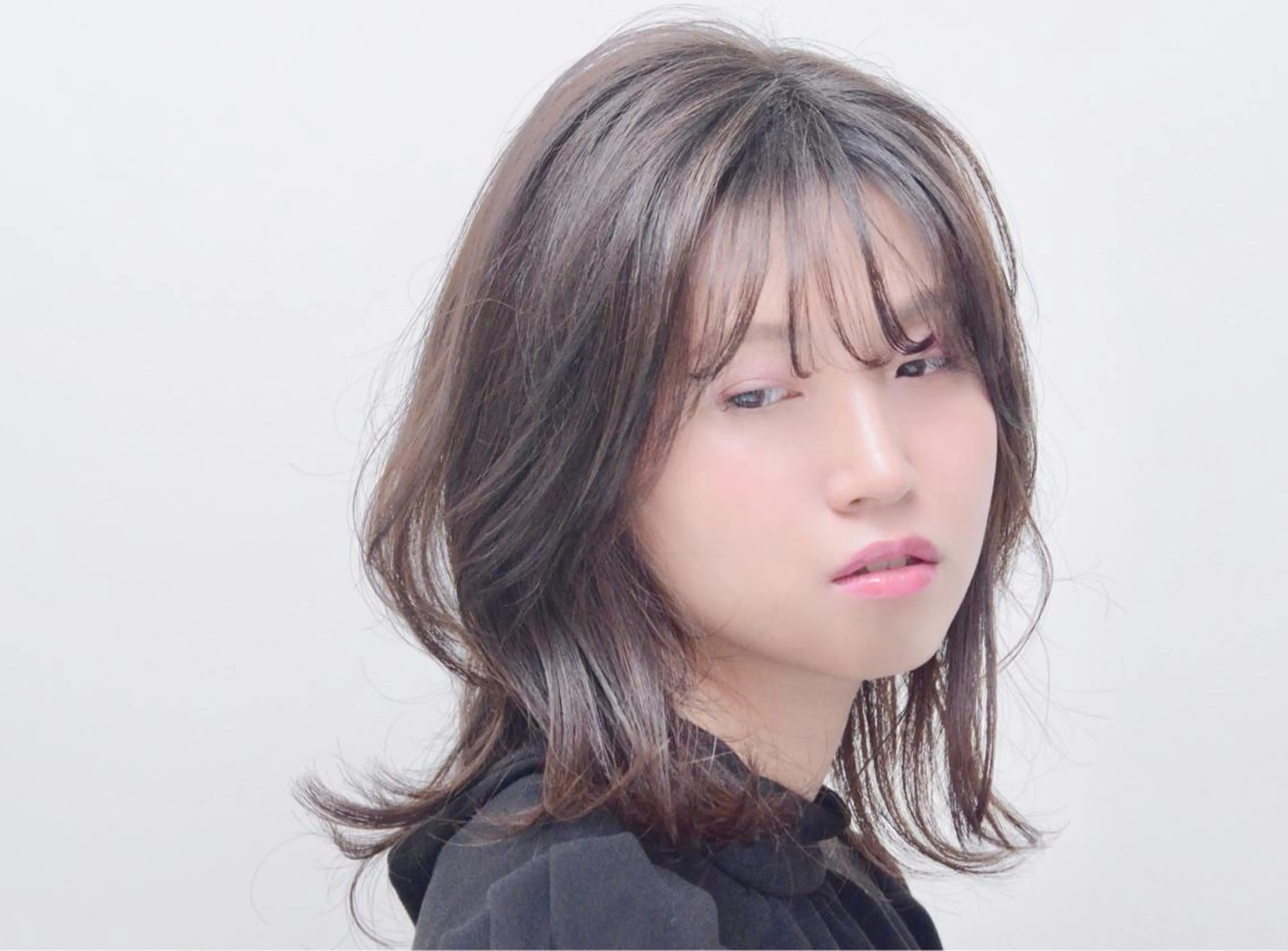 ミディアム カラー ウルフカット 石川 友美のその他イメージ