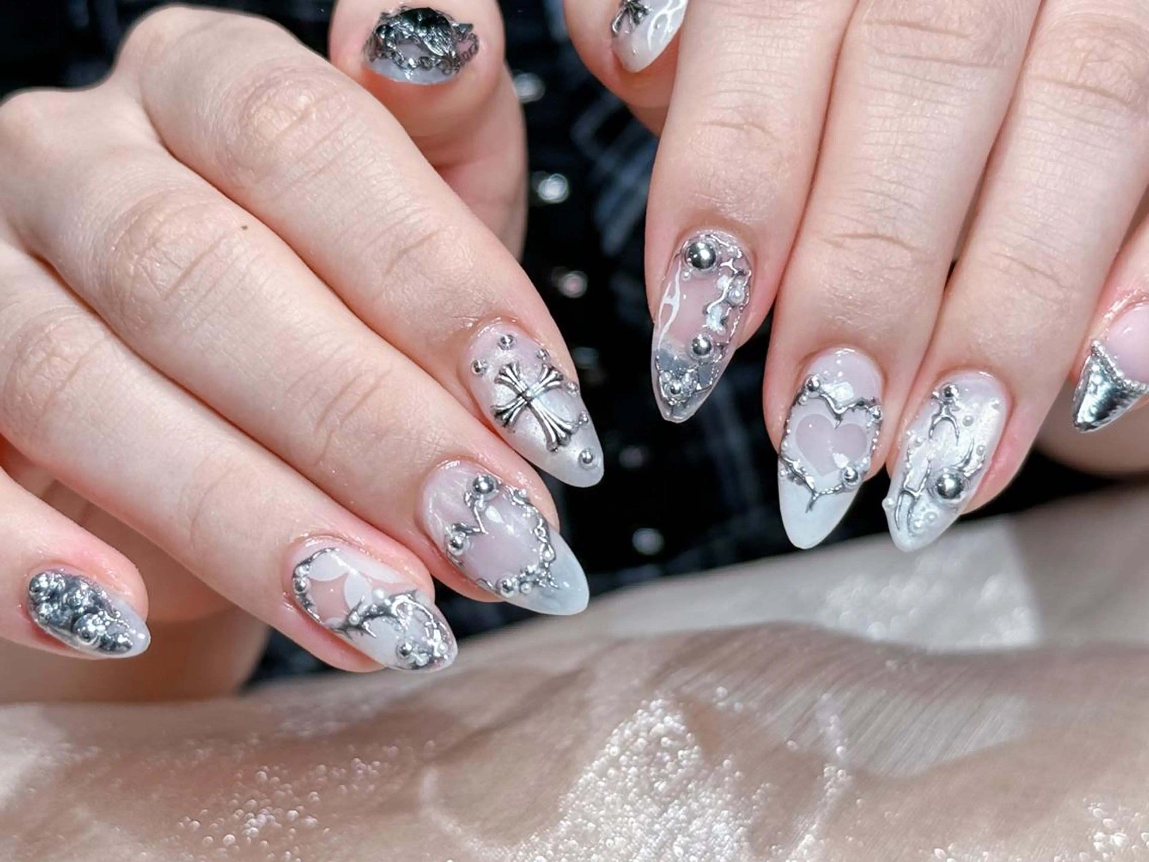 ネイル チークネイル 長さ出し フレンチネイル グラデーション マグネットネイル ハンドネイル ハンドケア るか 池袋のネイルデザイン