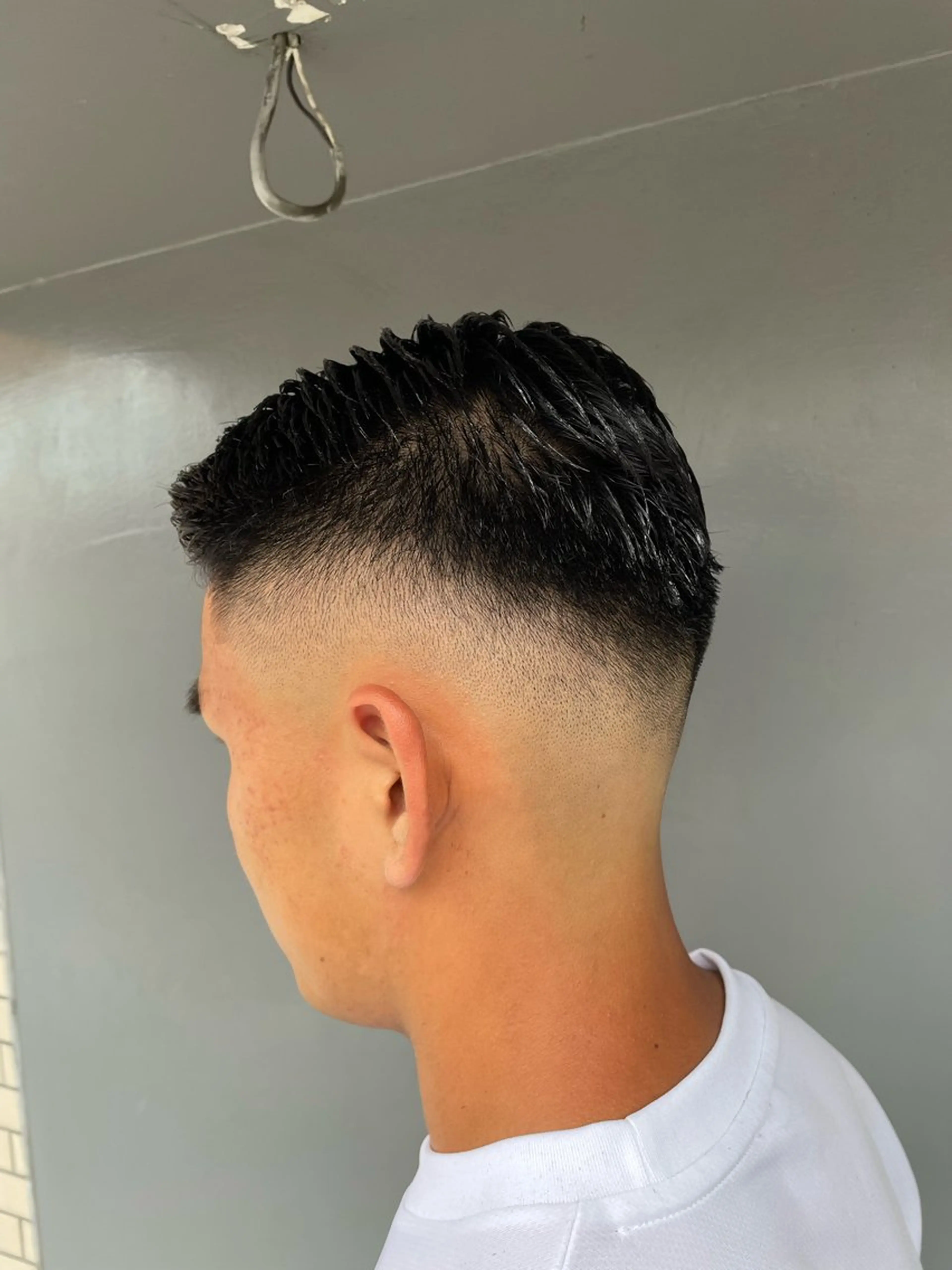 ショート メンズ フェードカット FADE&LINE登戸店所属・🔥メンズ専門 美容師🔥 柳澤陵心のヘアスタイル