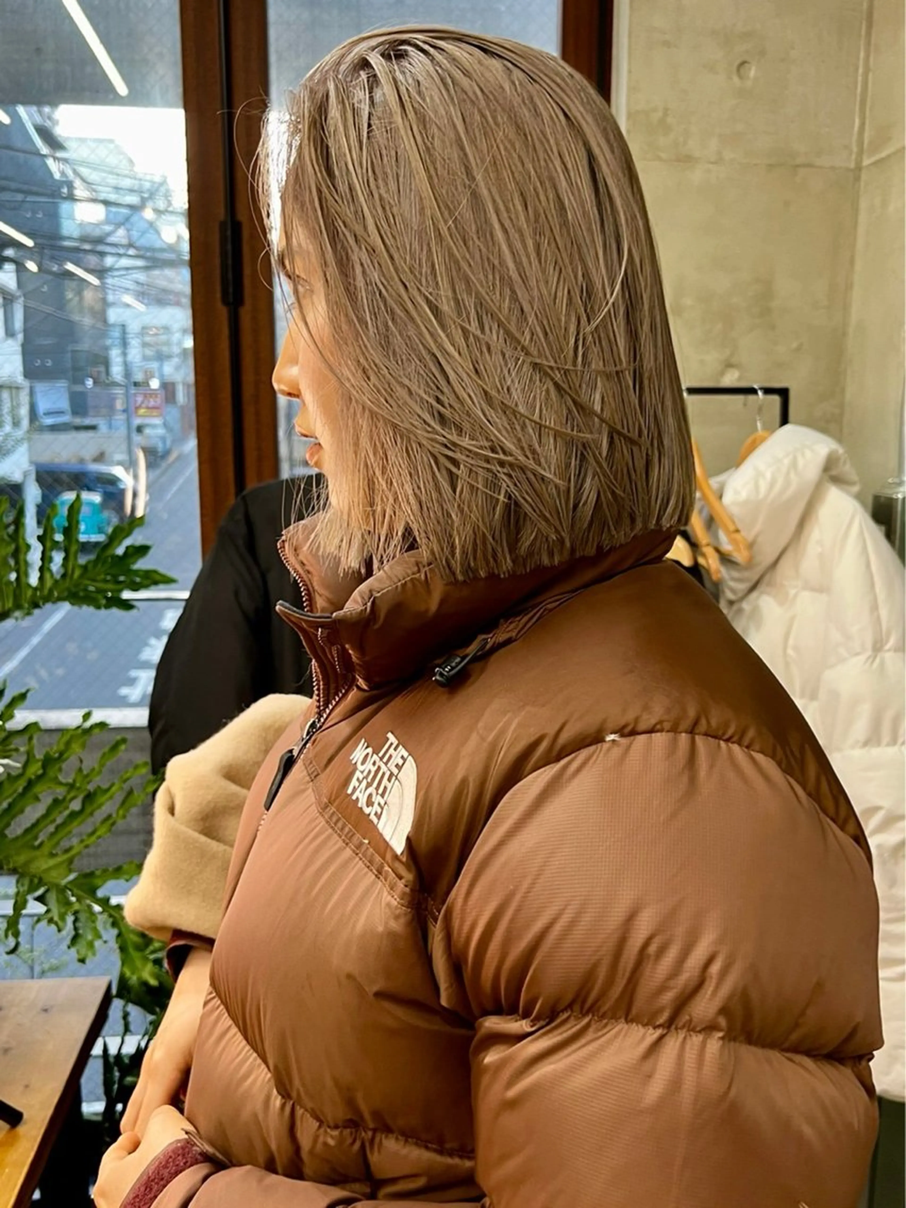 ショート カラー ベージュカラー ブリーチ ケアブリーチ 透明感カラー ダブルカラー カット SALT WATER所属・🫐 𝐌𝐚𝐨 🫐似合わせcutのヘアスタイル